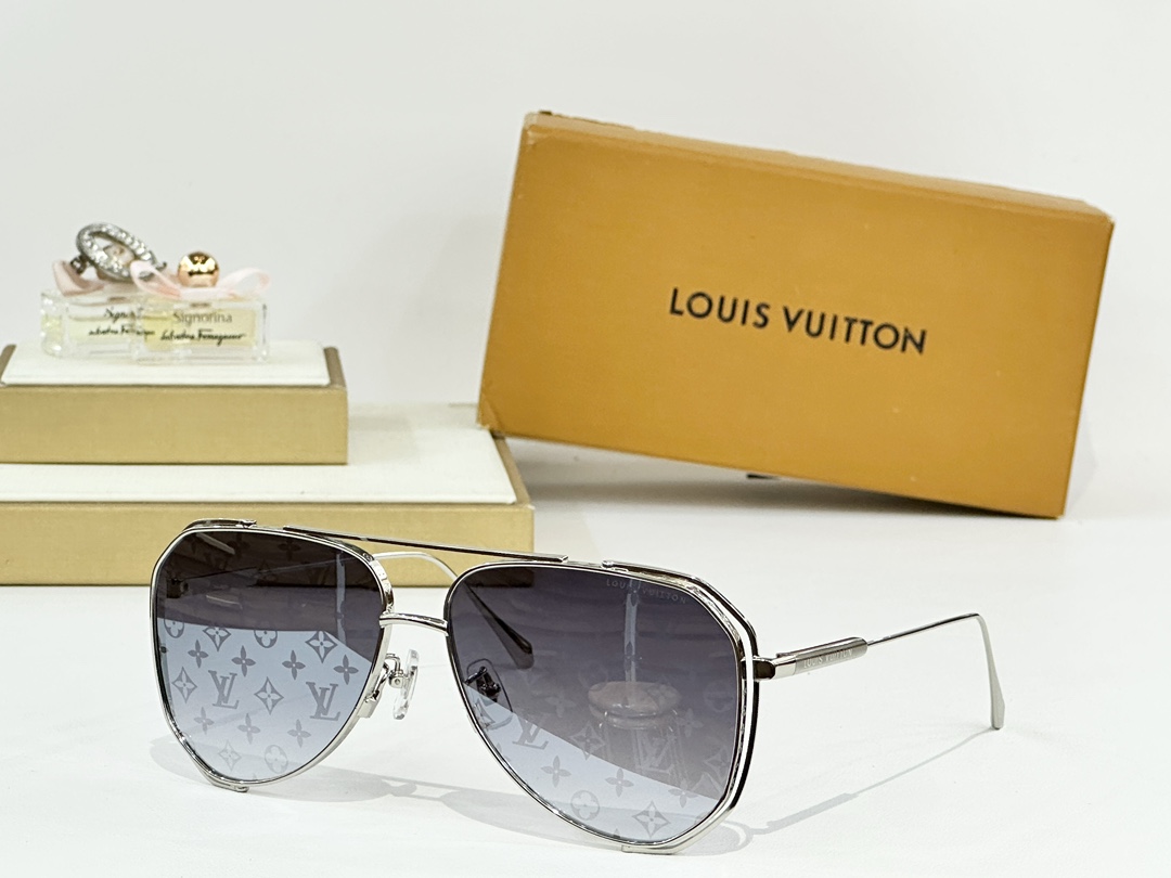  LOUIS VUITTO*
MOD：Z1315
Size：61口14-145
