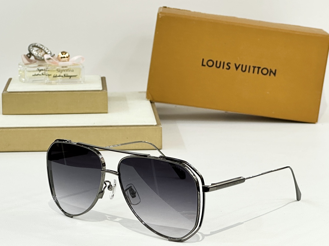  LOUIS VUITTO*
MOD：Z1315
Size：61口14-145
