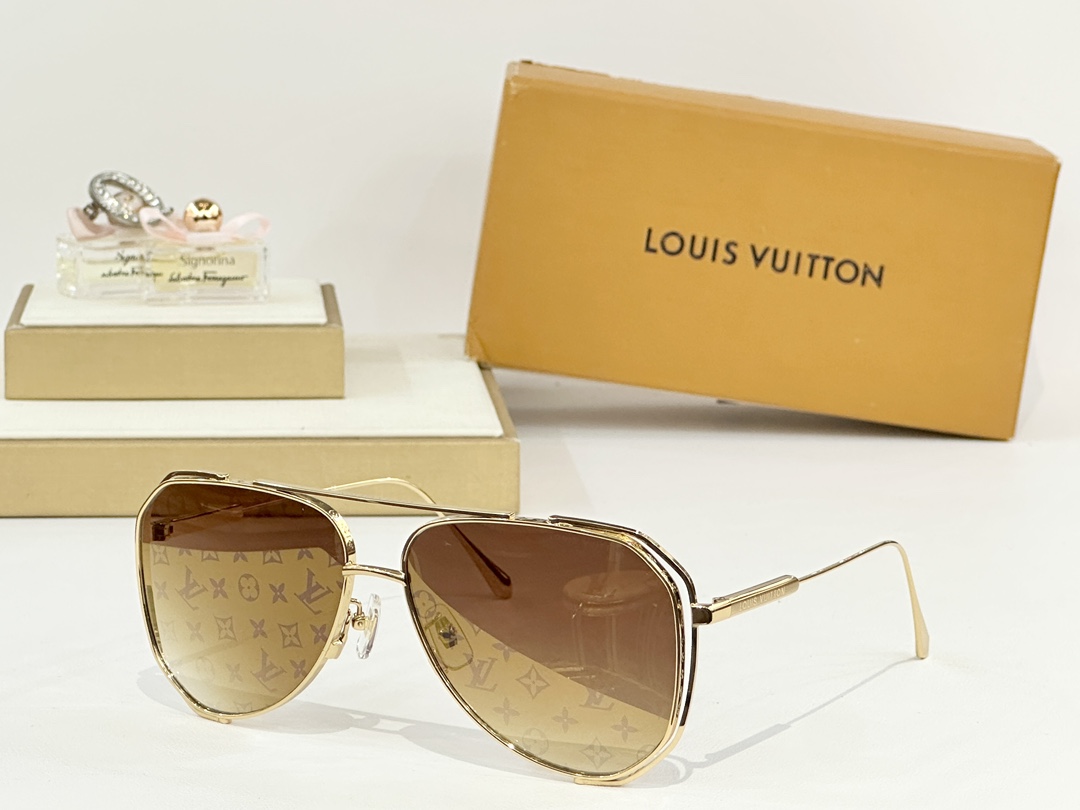  LOUIS VUITTO*
MOD：Z1315
Size：61口14-145
