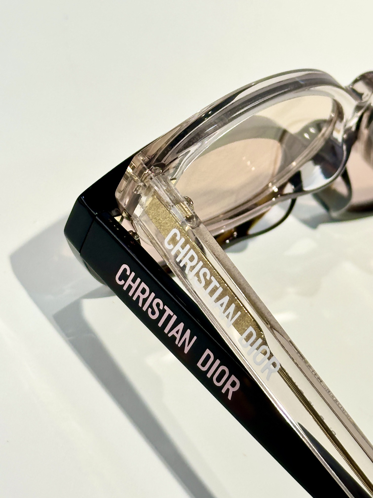  DIOR 
MODEL DiorPacific R1I
SIZE：54口18-140
