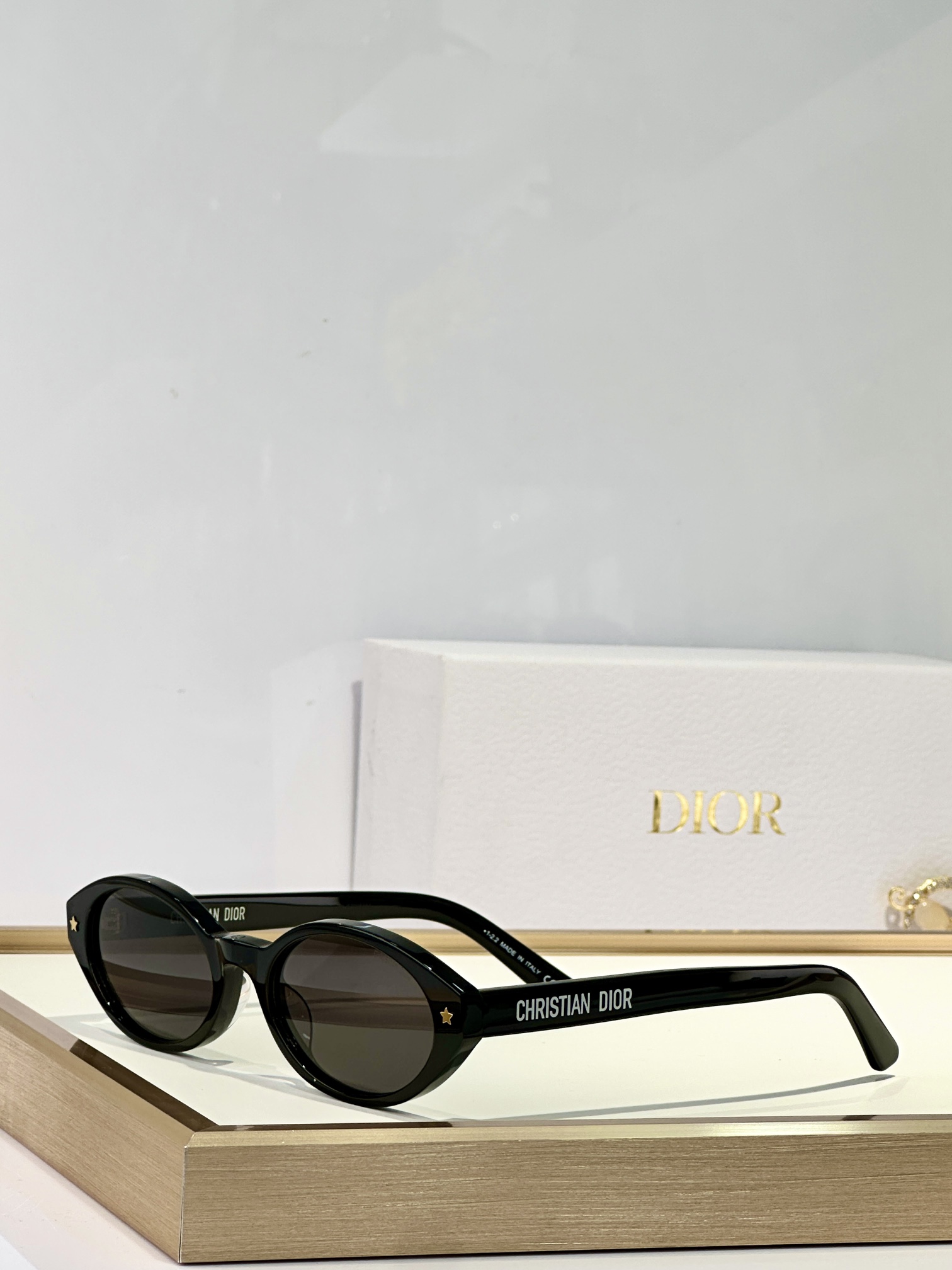  DIOR 
MODEL DiorPacific R1I
SIZE：54口18-140
