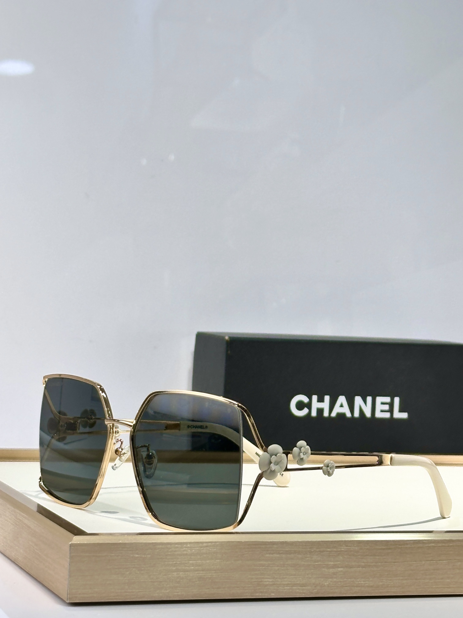  CHANEL
MOD：CH5115C
Size：62口17-138
