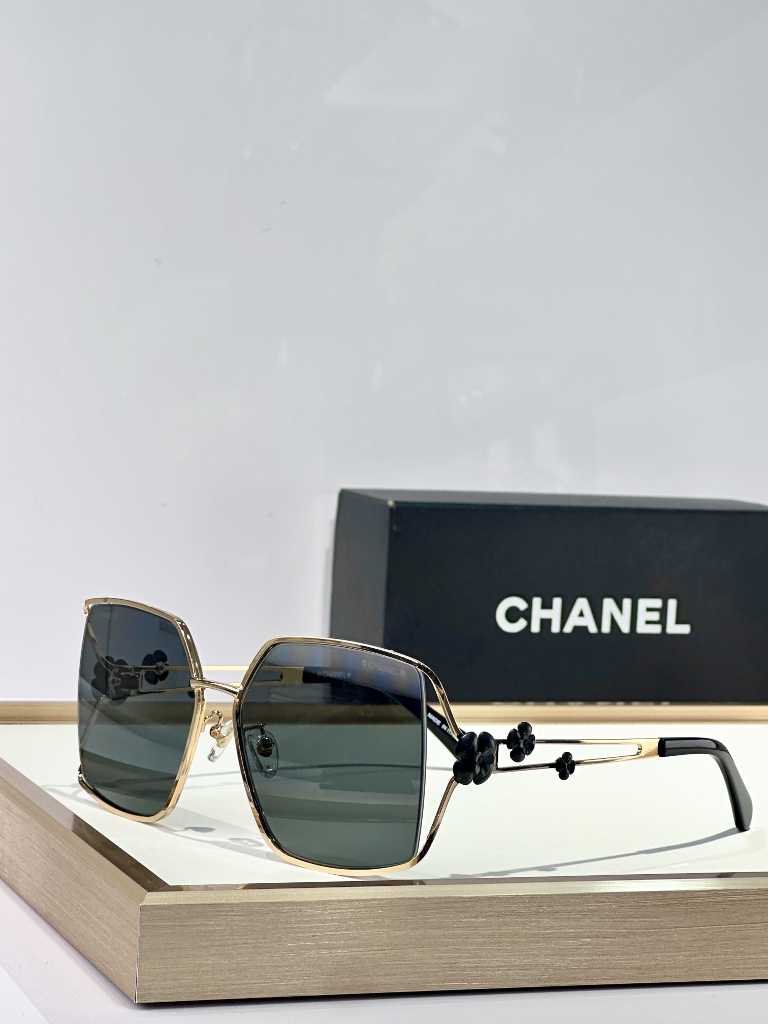  CHANEL
MOD：CH5115C
Size：62口17-138
