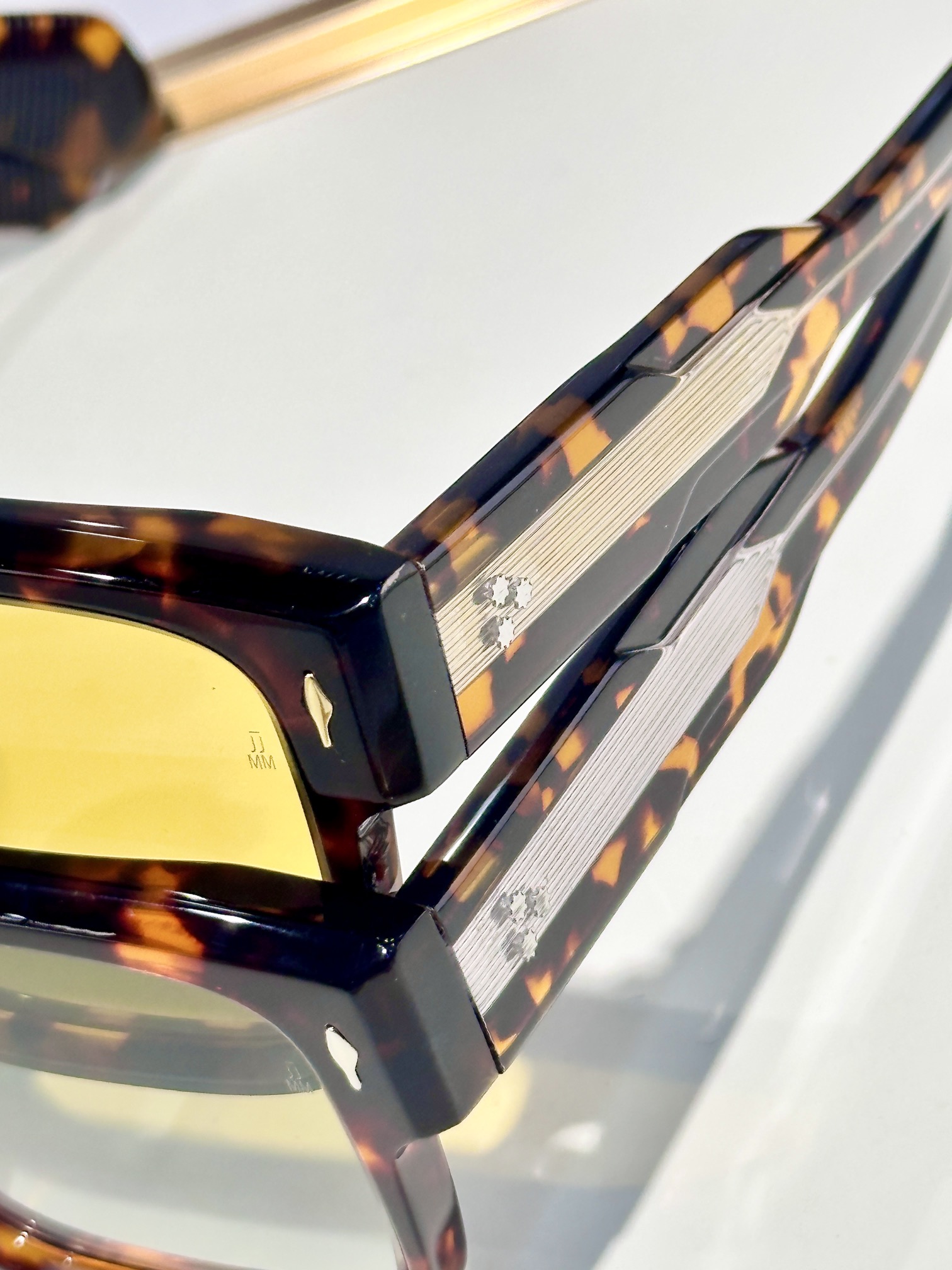 JACQUES MARIE MAG
MODEL：HEMMINGS
SIZE：55口22
 
变色 