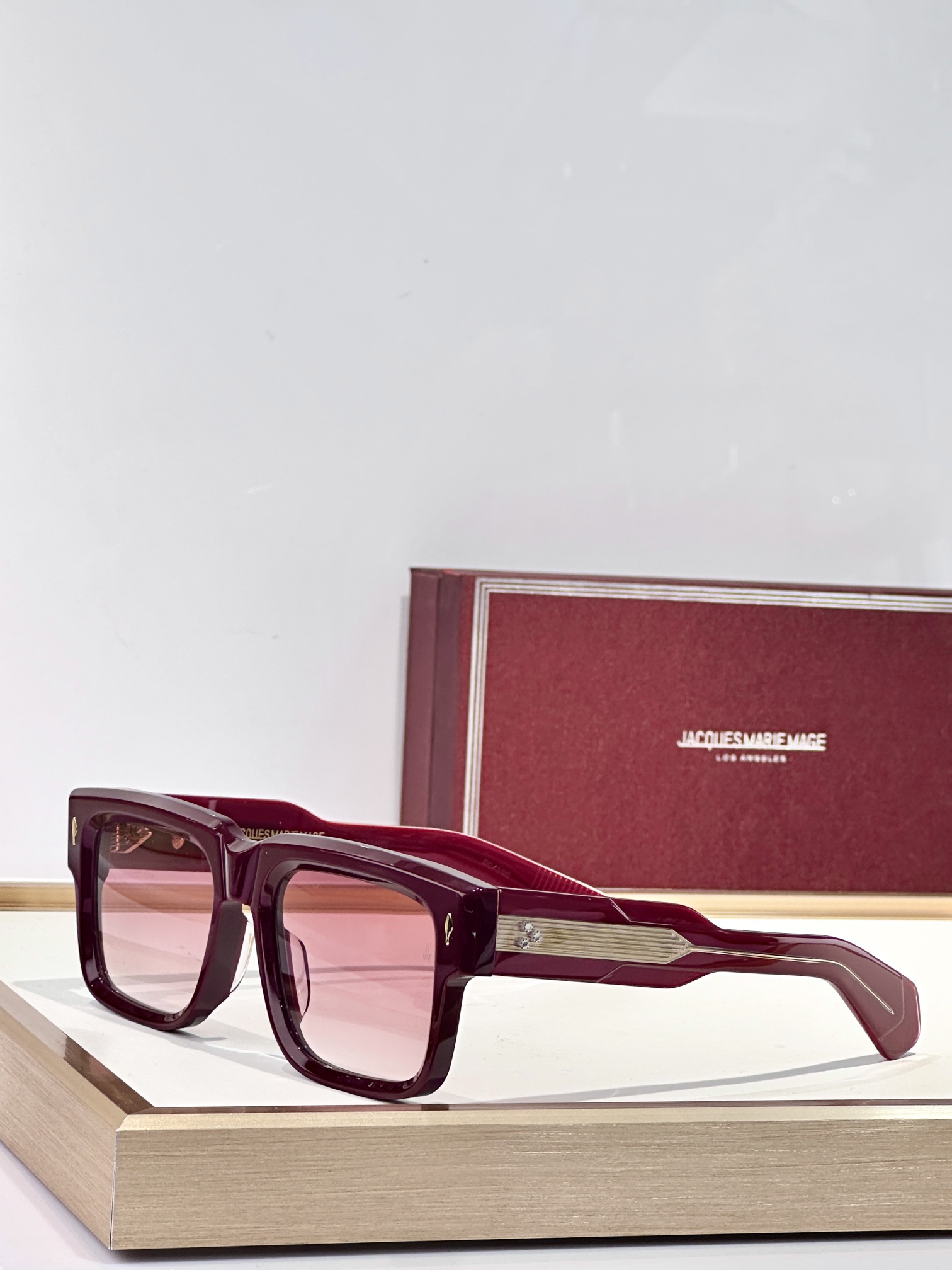 JACQUES MARIE MAG
MODEL：HEMMINGS
SIZE：55口22
 
变色 