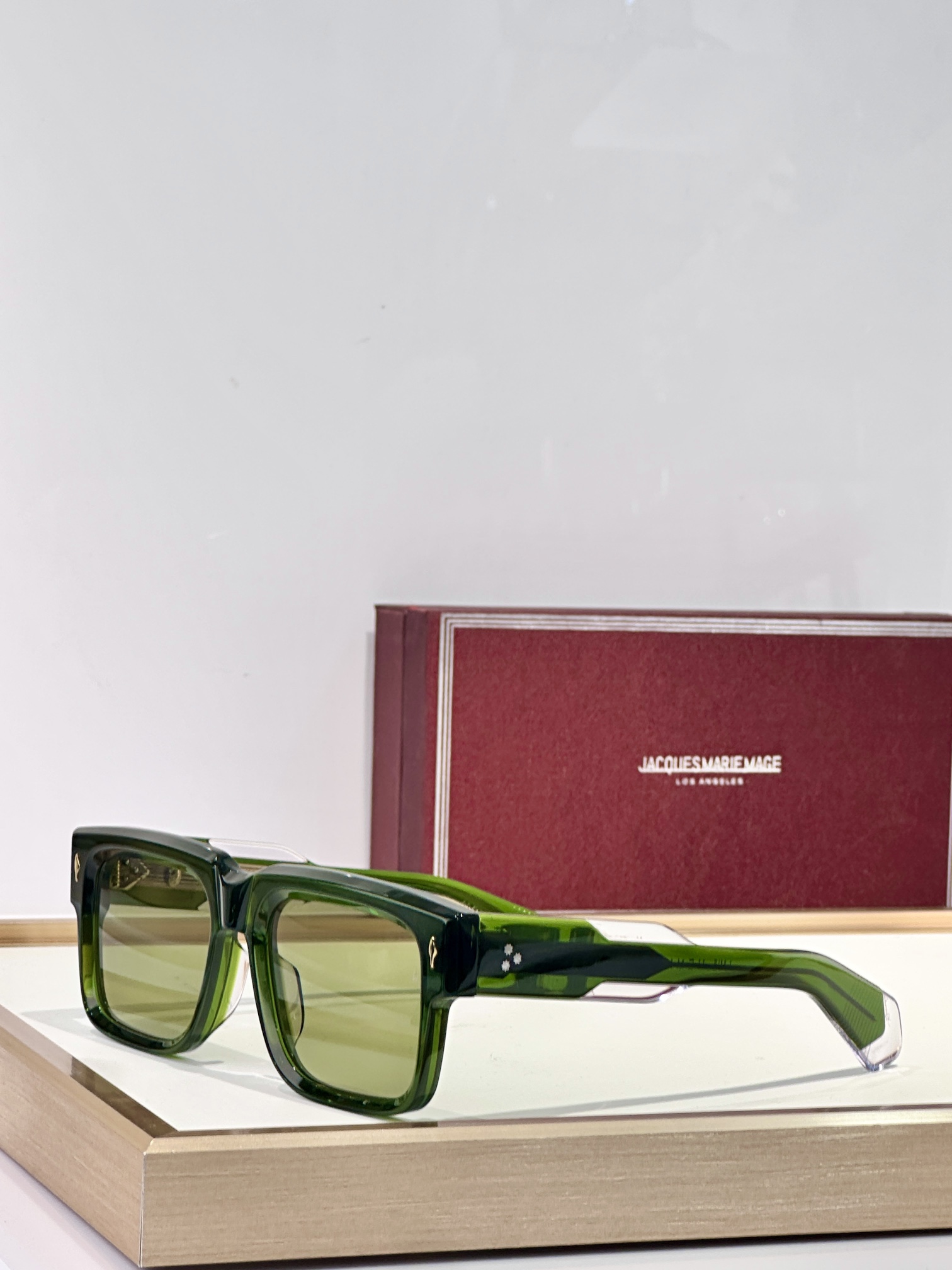 JACQUES MARIE MAG
MODEL：HEMMINGS
SIZE：55口22
 
变色 