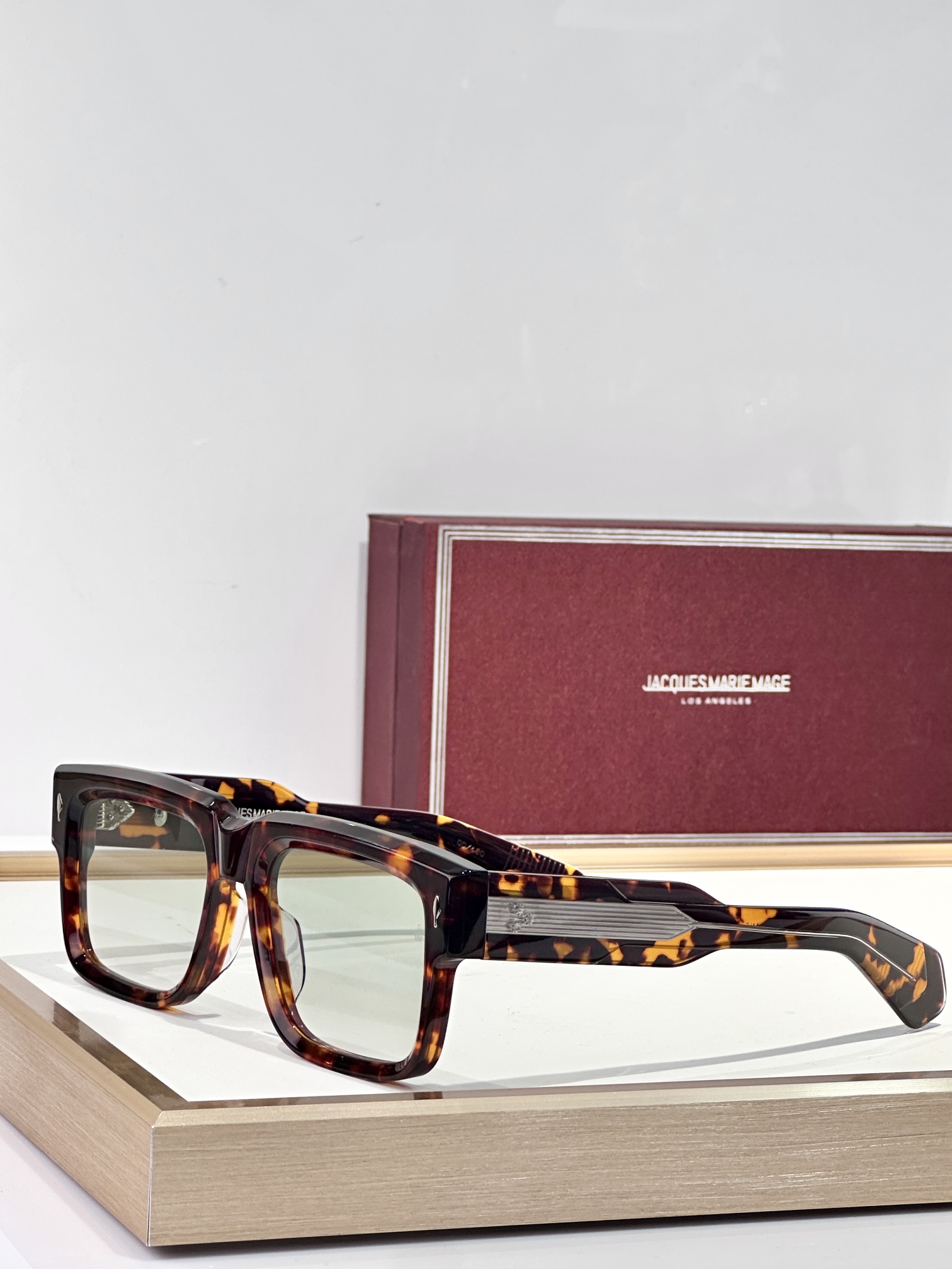 JACQUES MARIE MAG
MODEL：HEMMINGS
SIZE：55口22
 
变色 