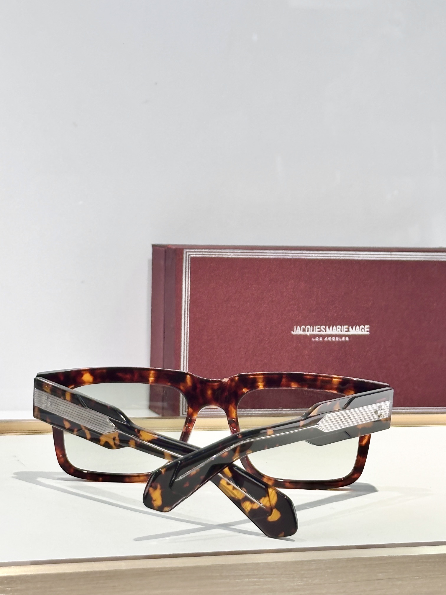 JACQUES MARIE MAG
MODEL：HEMMINGS
SIZE：55口22
 
变色 