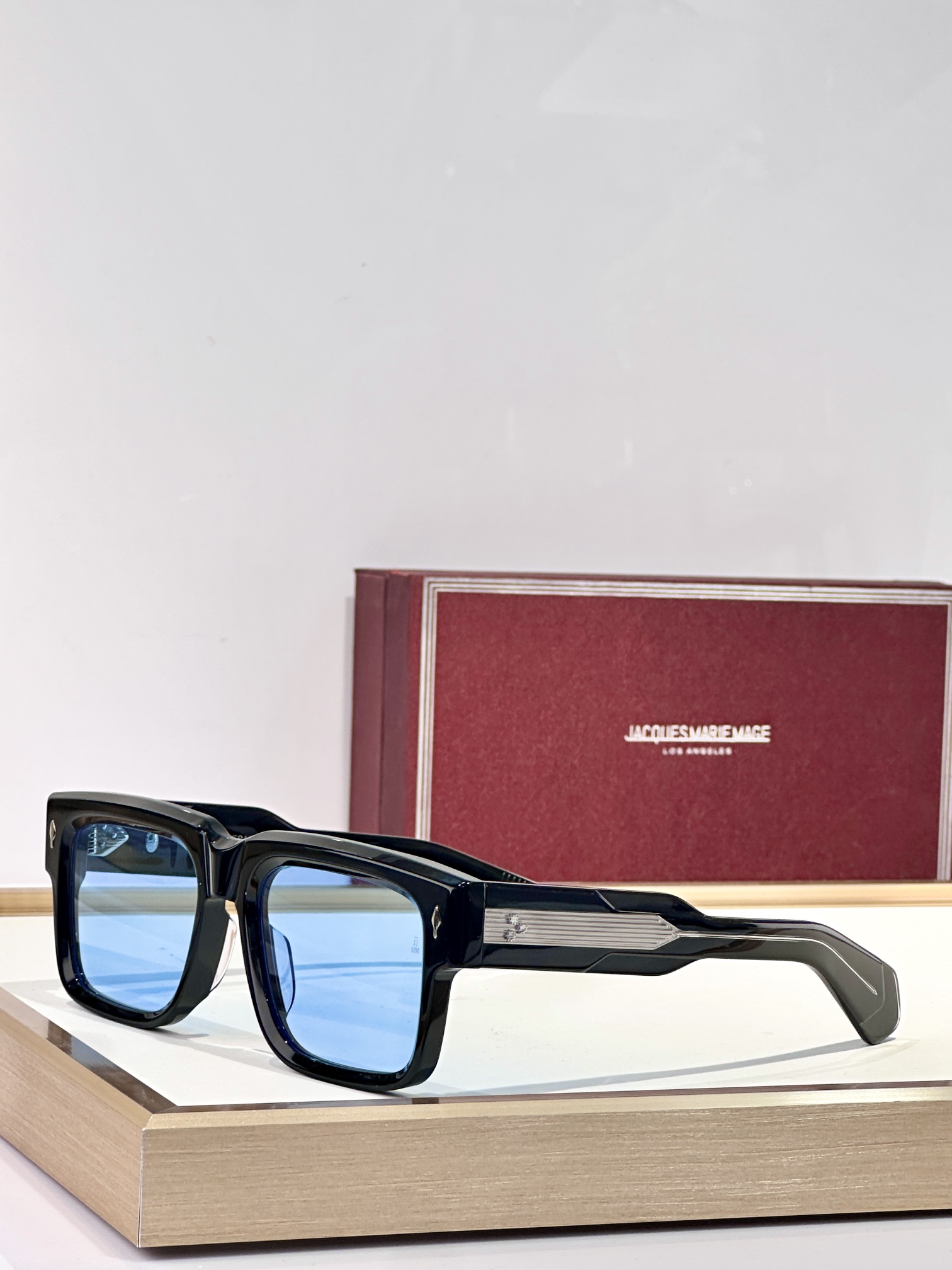 JACQUES MARIE MAG
MODEL：HEMMINGS
SIZE：55口22
 
变色 