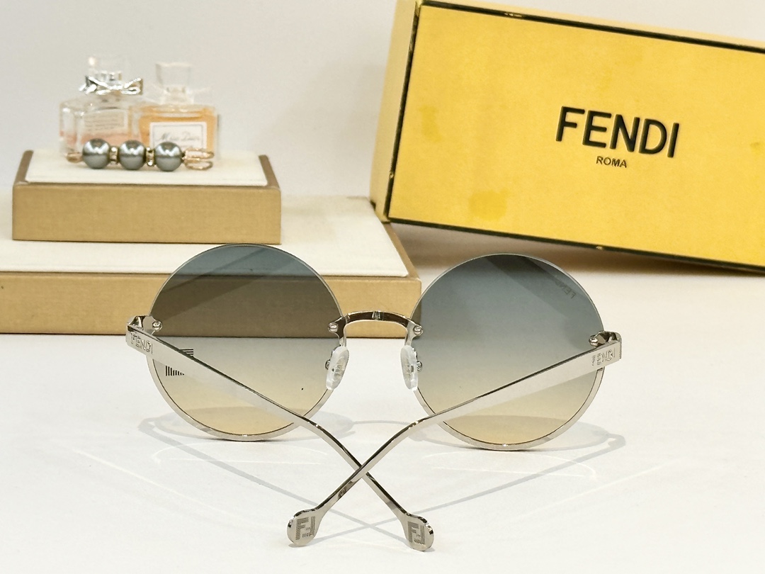  Fendi
MODEL：FE 4078
SIZE：59-18-143

