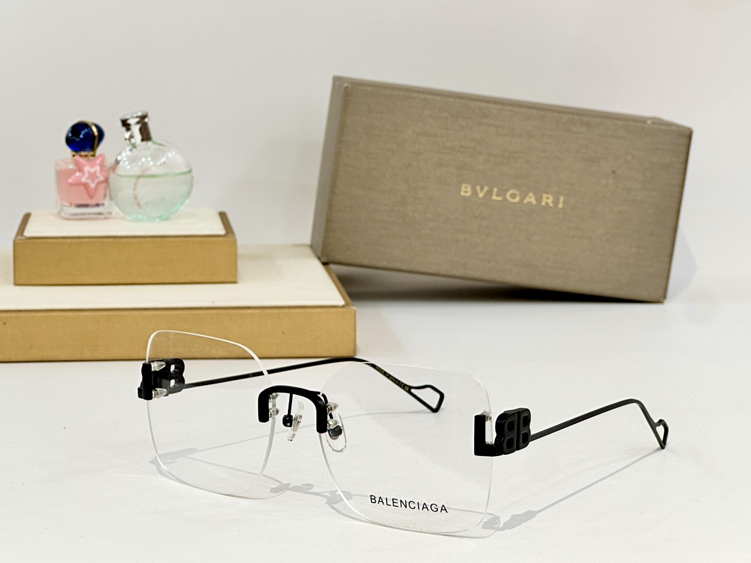  BALENCIAGA
MODELBB01130
Size：59口17 140

