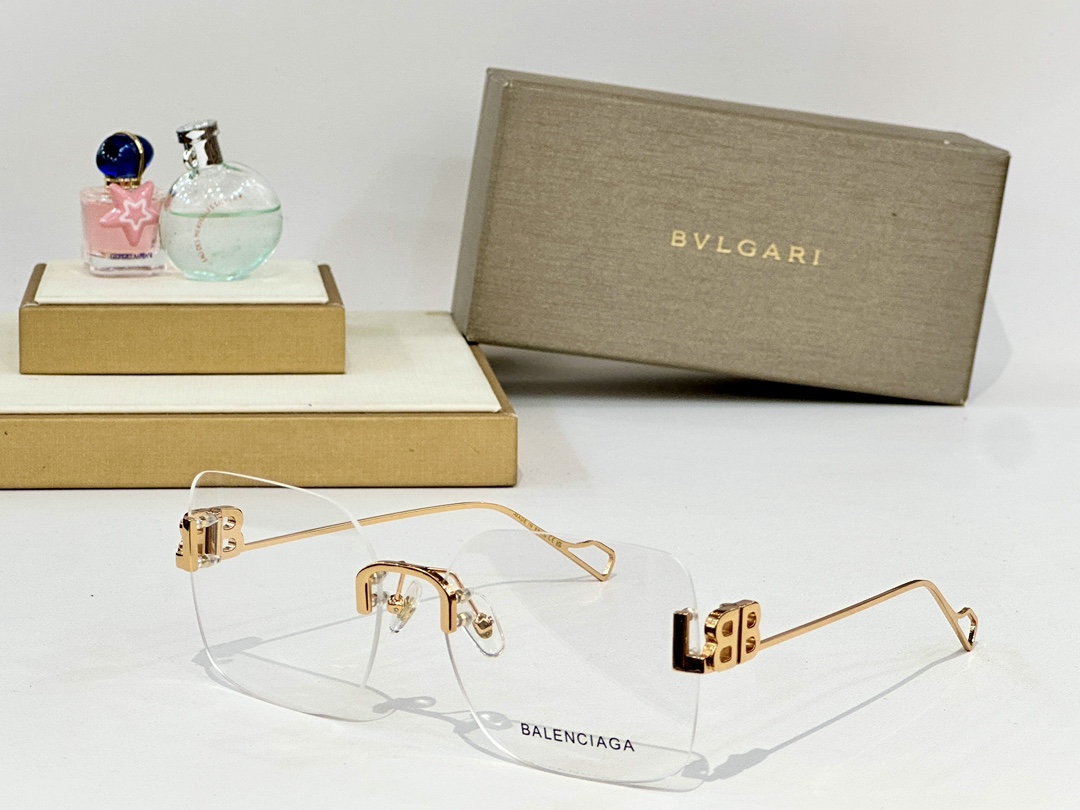 BALENCIAGA
MODELBB01130
Size：59口17 140


