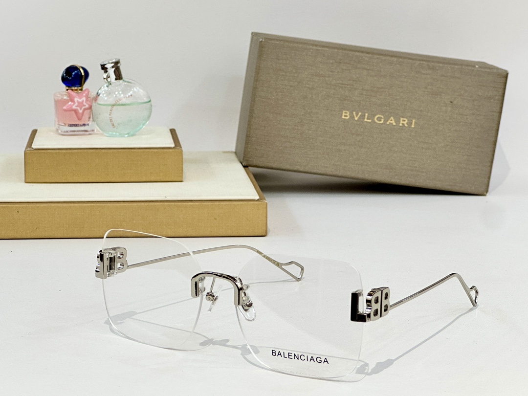  BALENCIAGA
MODELBB01130
Size：59口17 140

