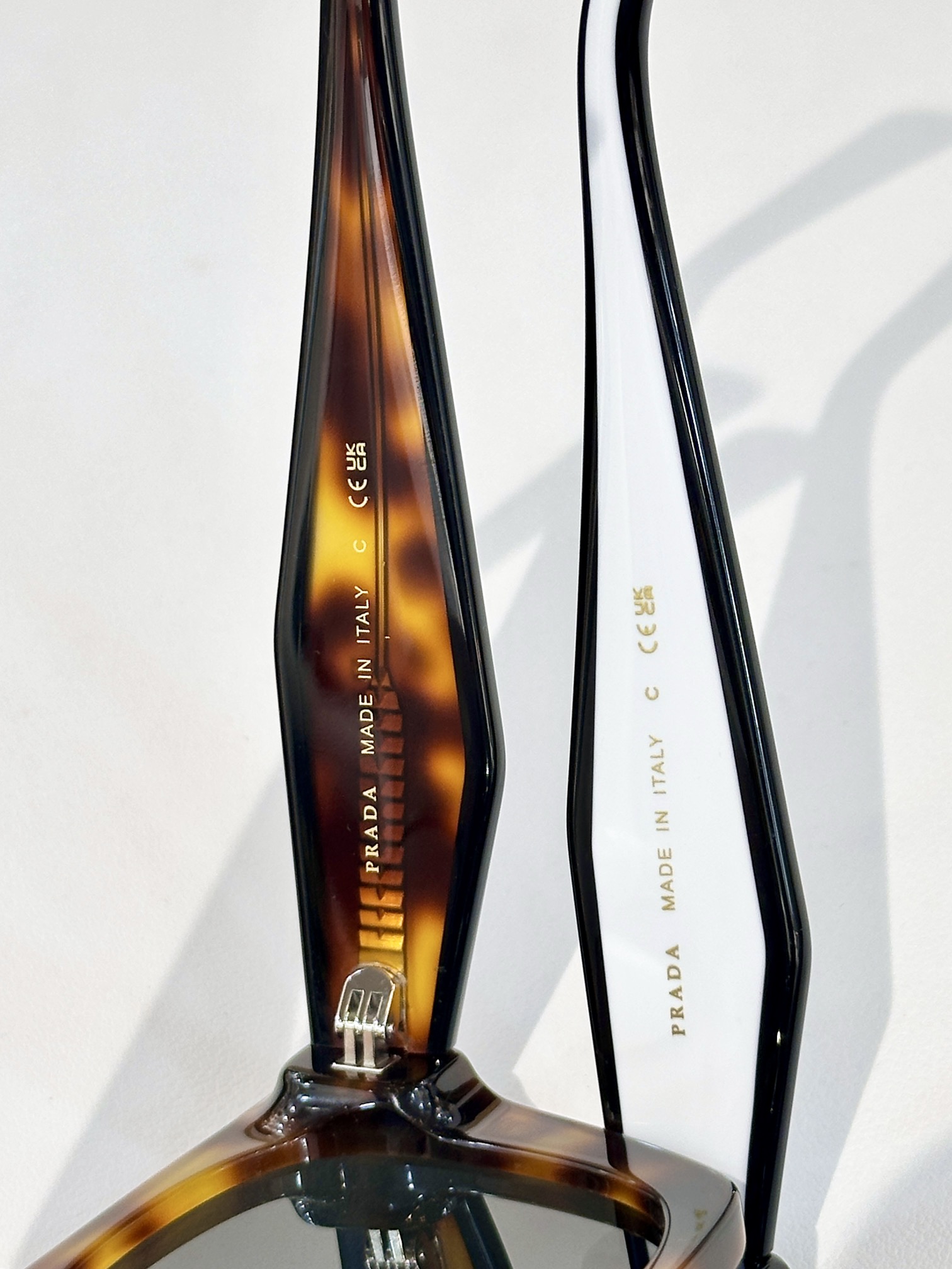   PRADA
MOD：PR205VS
Size：55口21 145
