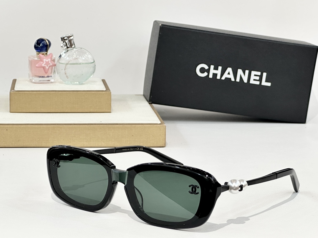  CHANEL
MOD：A95100
Size：53口21 145

