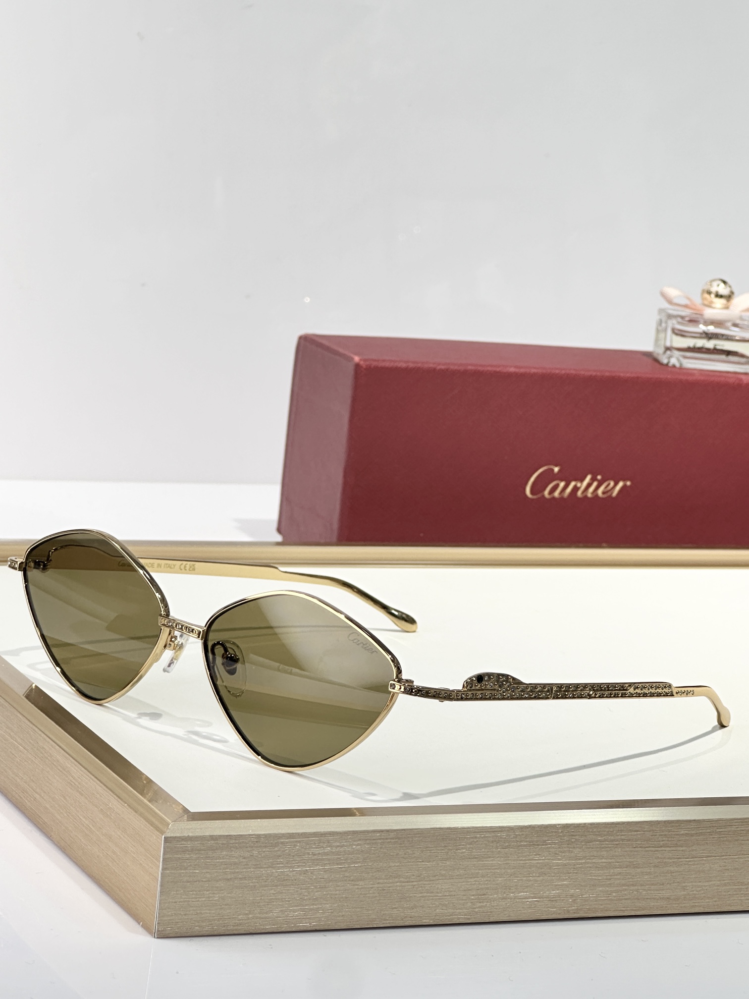  Cartier
MOD：CT0489S
Size：60口15 140
