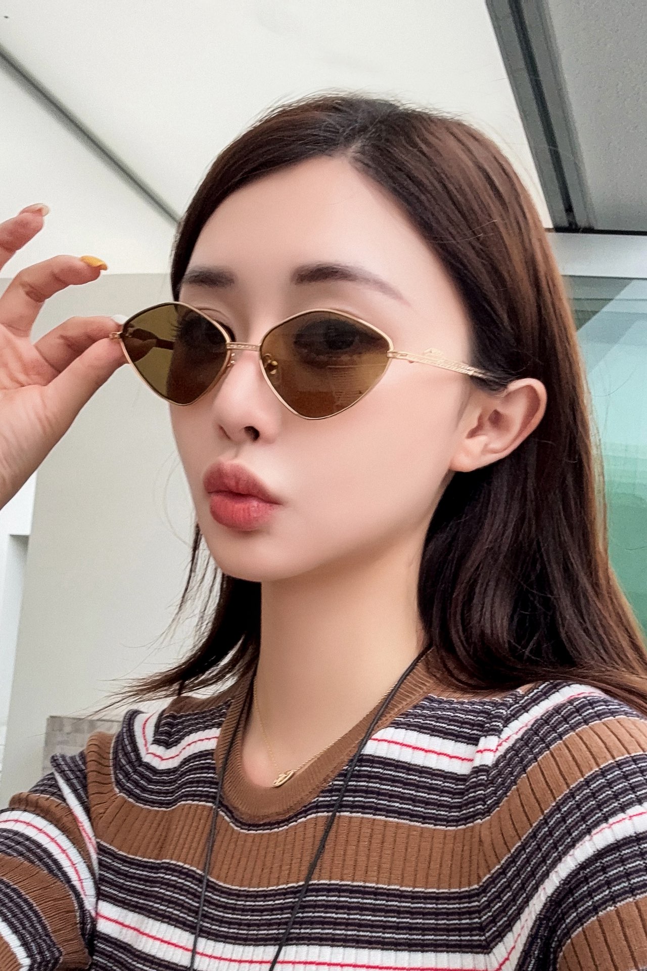  Cartier
MOD：CT0489S
Size：60口15 140

