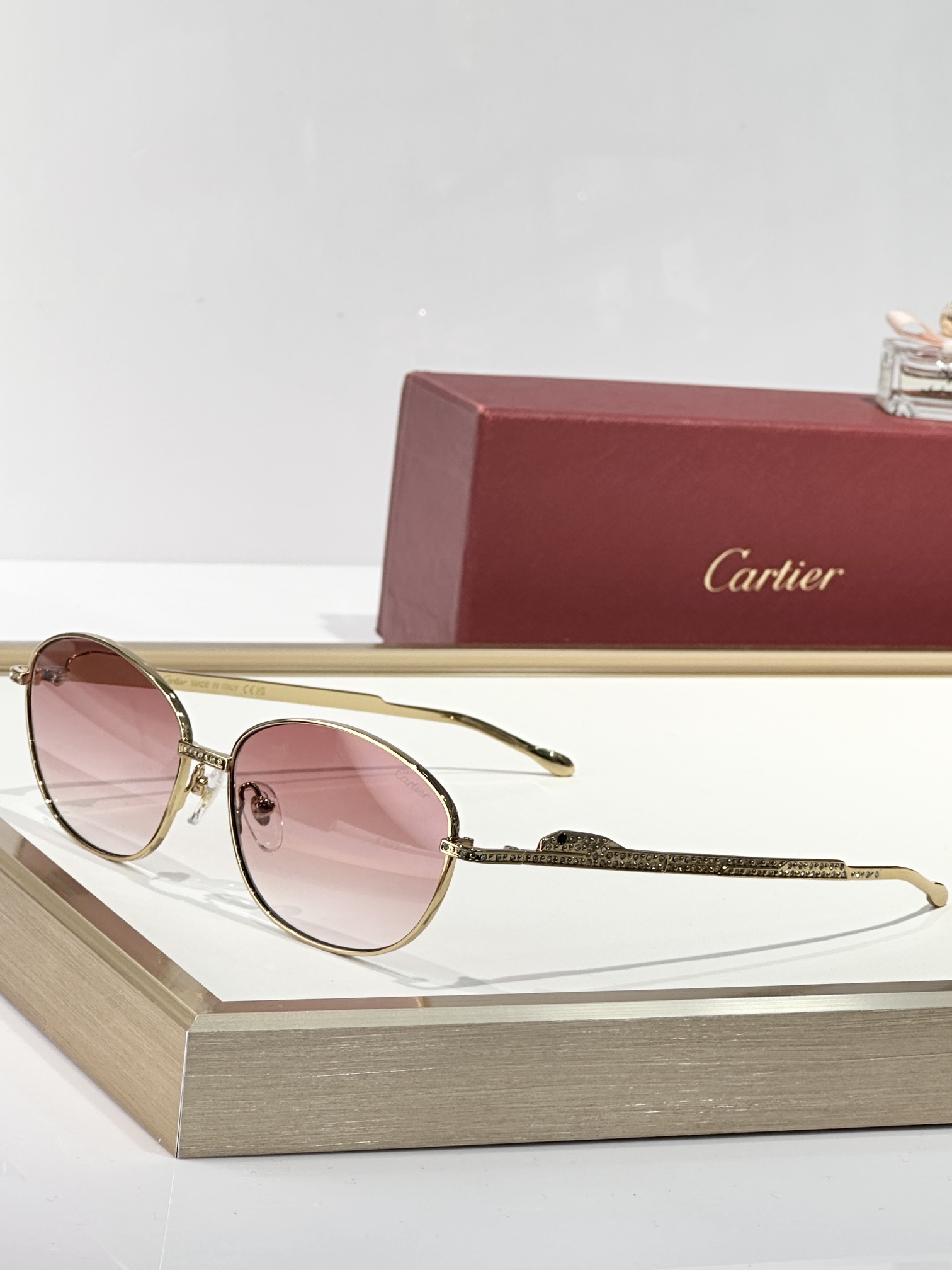 Cartier
MOD：CT0488S
Size：59口15 140
