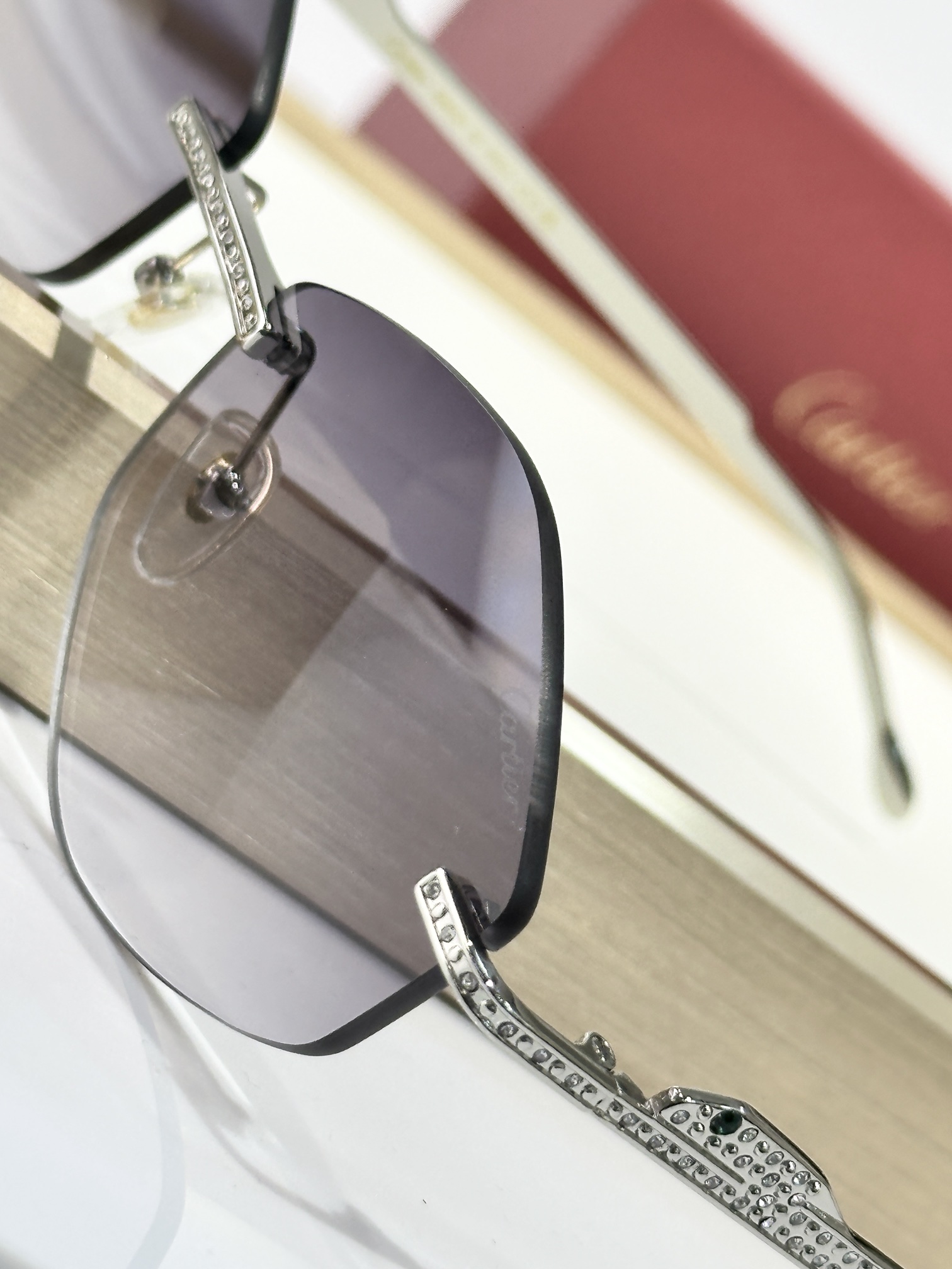  Cartier
MOD：CT0487S
Size：61口18 140

