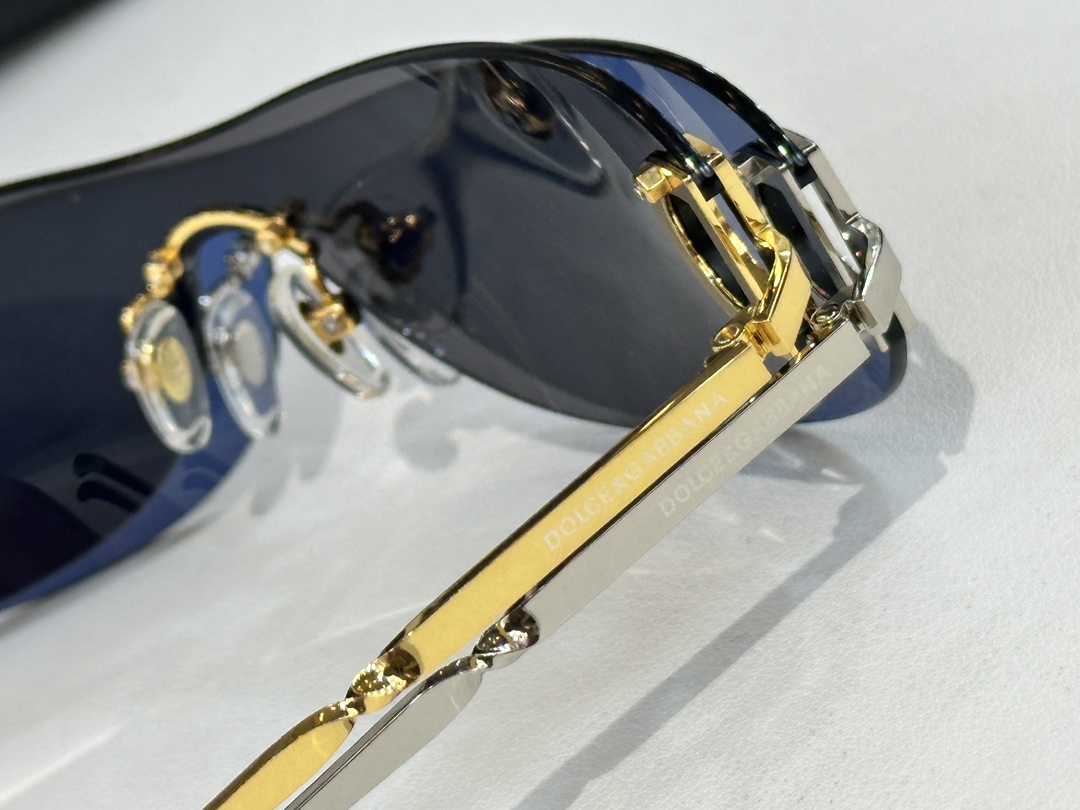  DOLCE & GABBAN*
MODEL：DG2308
SIZE：143口0 125

