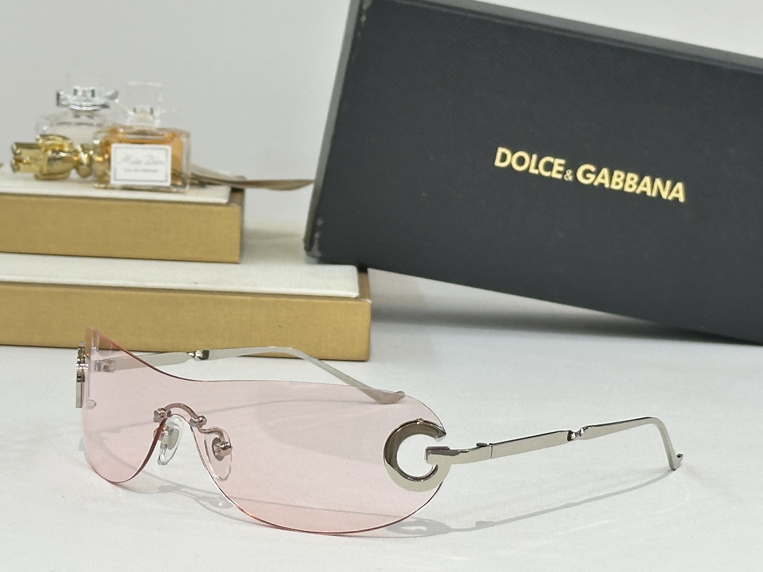  DOLCE & GABBAN*
MODEL：DG2308
SIZE：143口0 125

