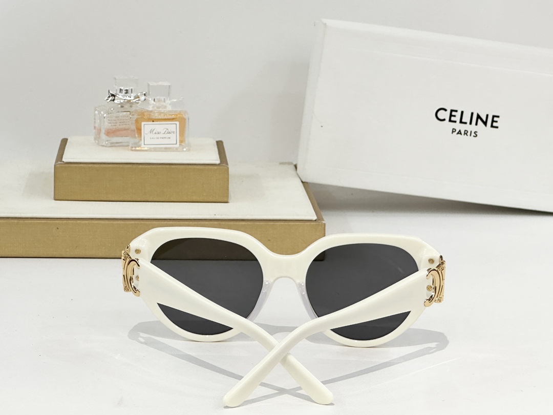  CELINE
MOD：CL40523
Size：53口19 140

