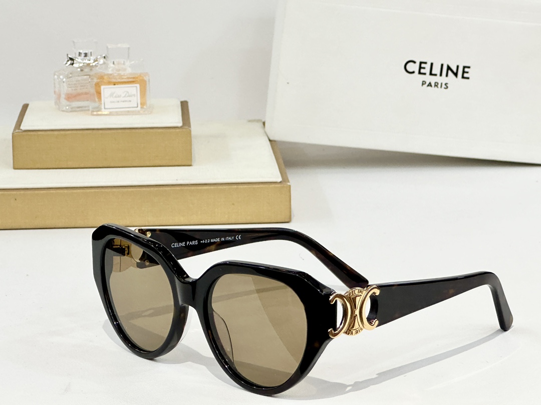  CELINE
MOD：CL40523
Size：53口19 140
