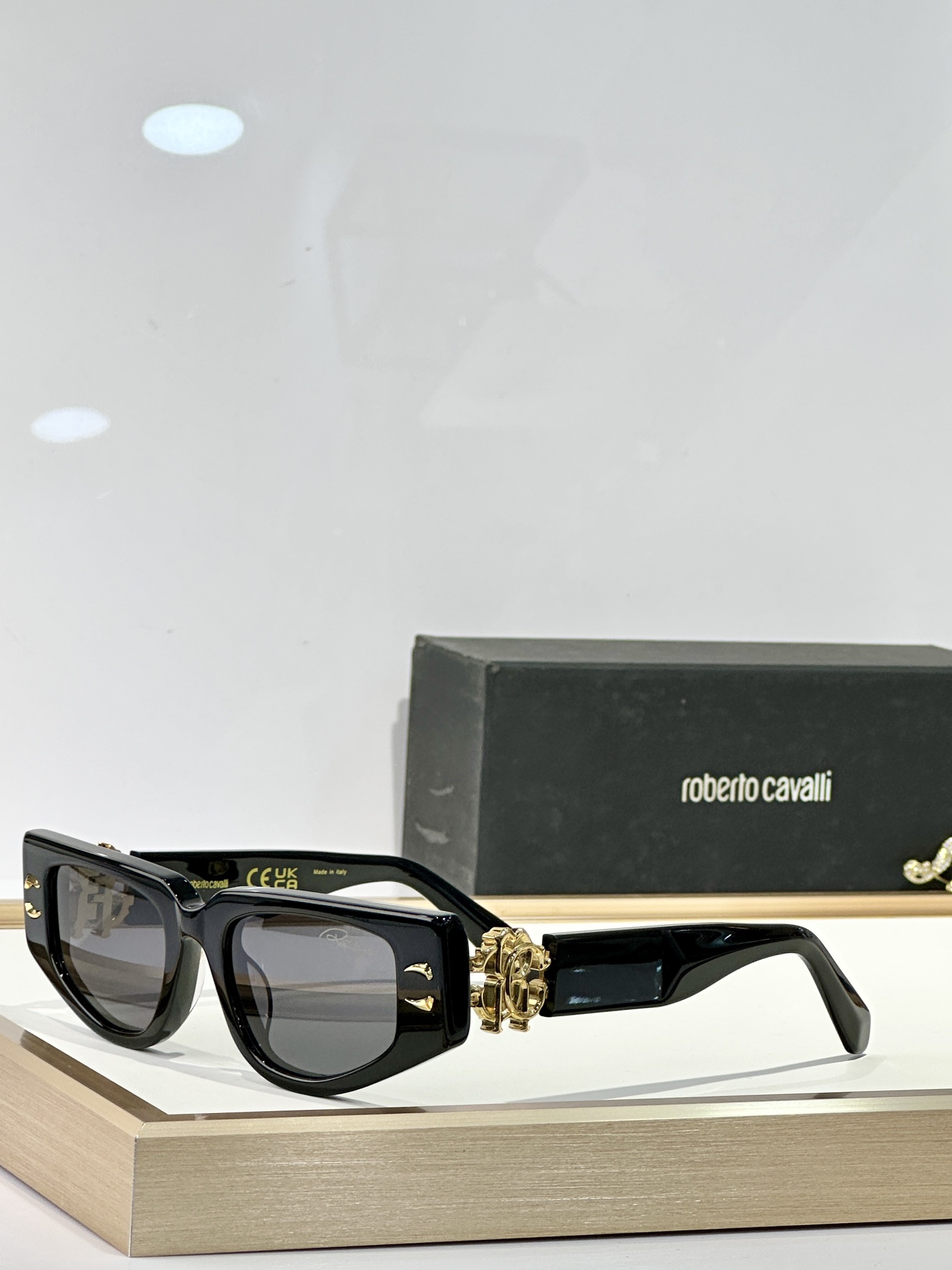  Roberto Cavalie*
MODEL：SPC057M
SIZE：51口20-135
