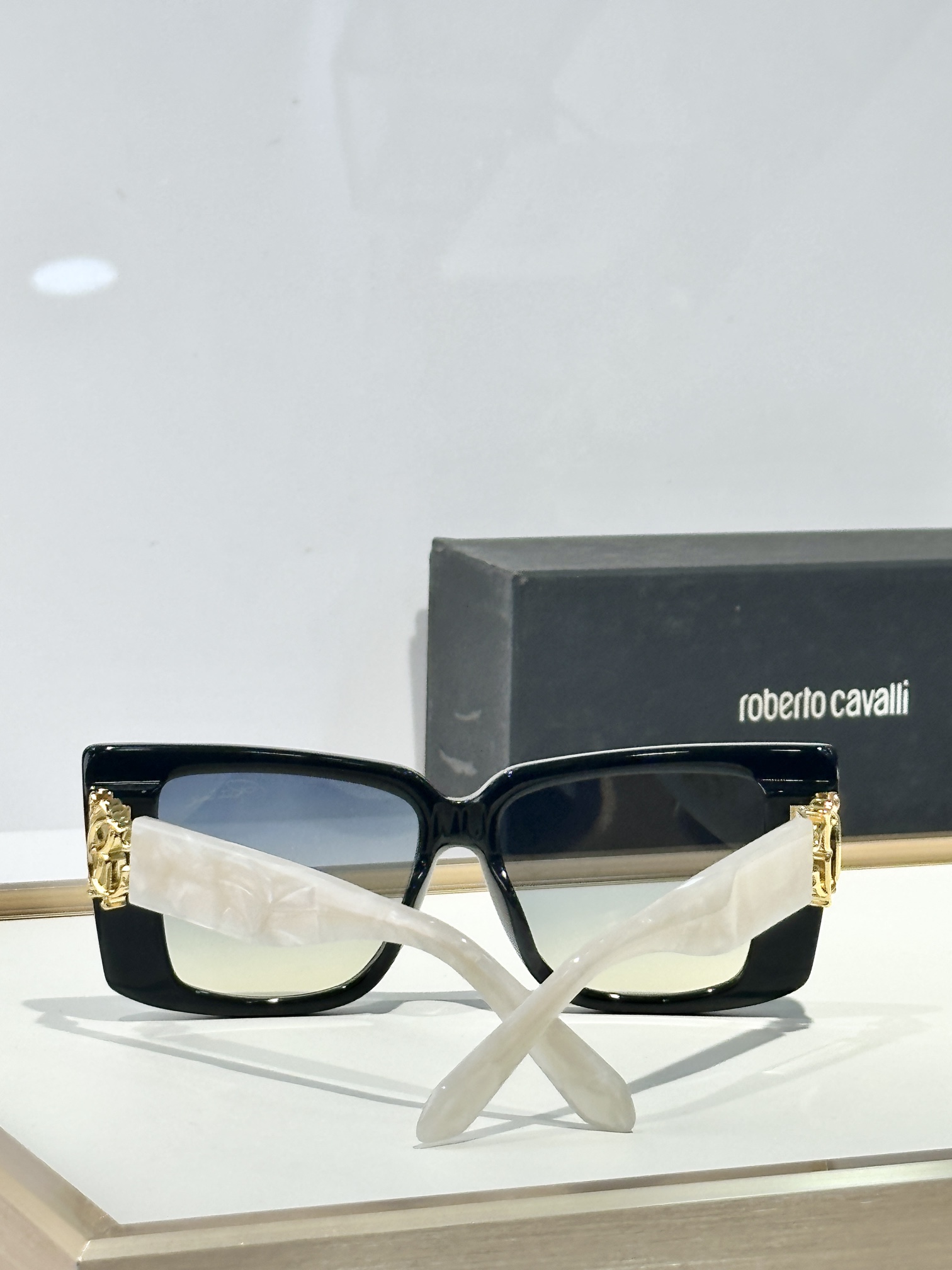  Roberto Cavalie*
MODEL：SPC056M
SIZE：54口15-135
