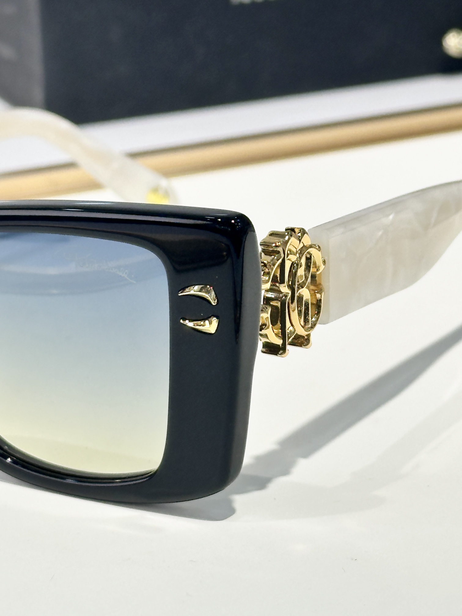  Roberto Cavalie*
MODEL：SPC056M
SIZE：54口15-135

