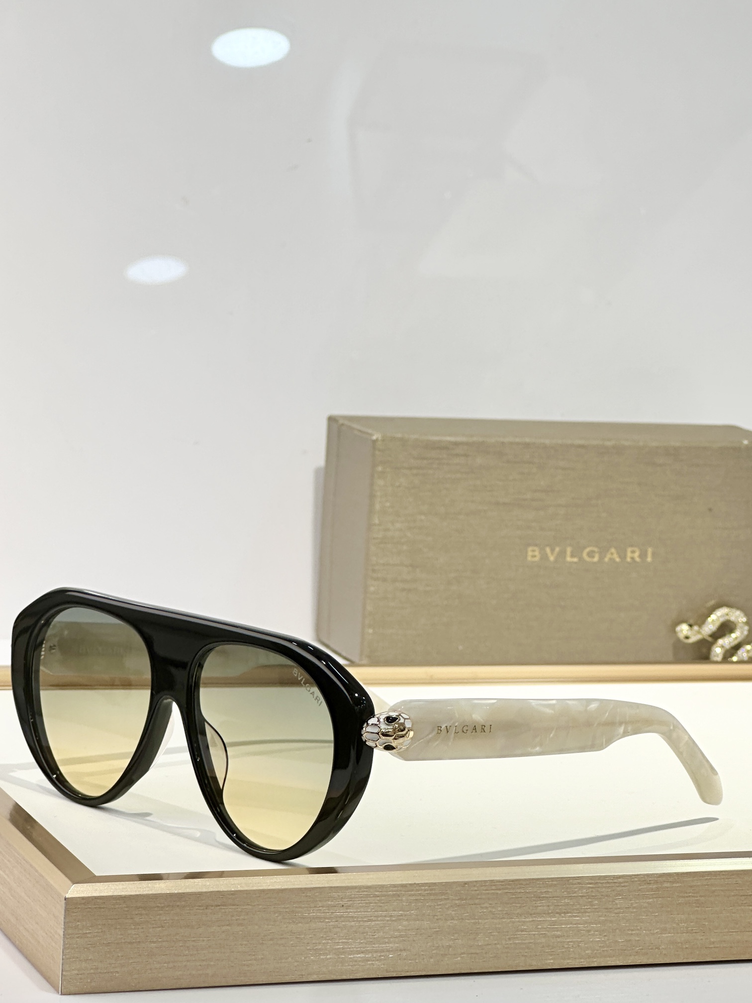  BVLGARI
MOD：BV40060I
Size：56口16 140
