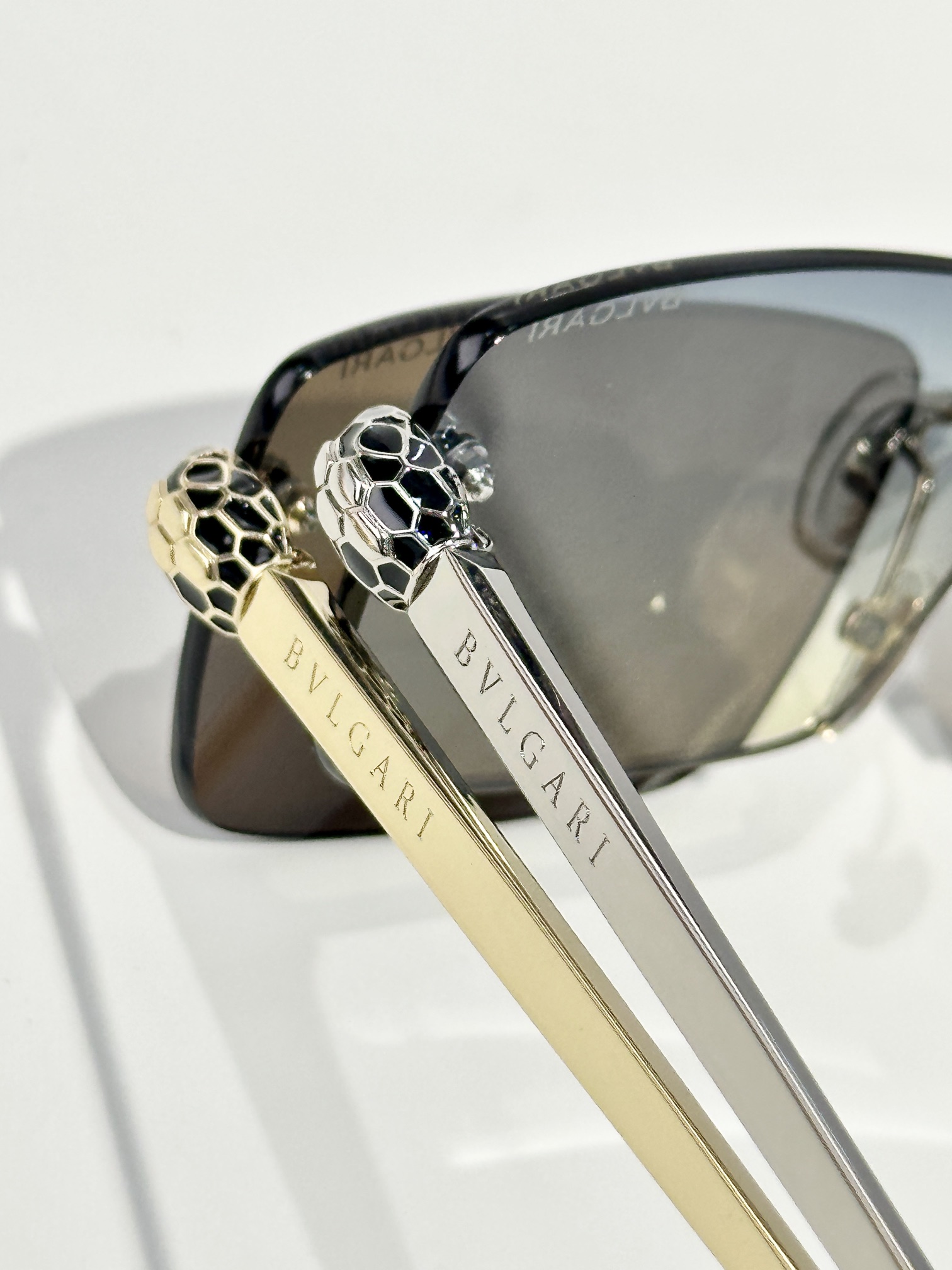  BVLGARI
MOD：BV40065I
Size：57口15 140
