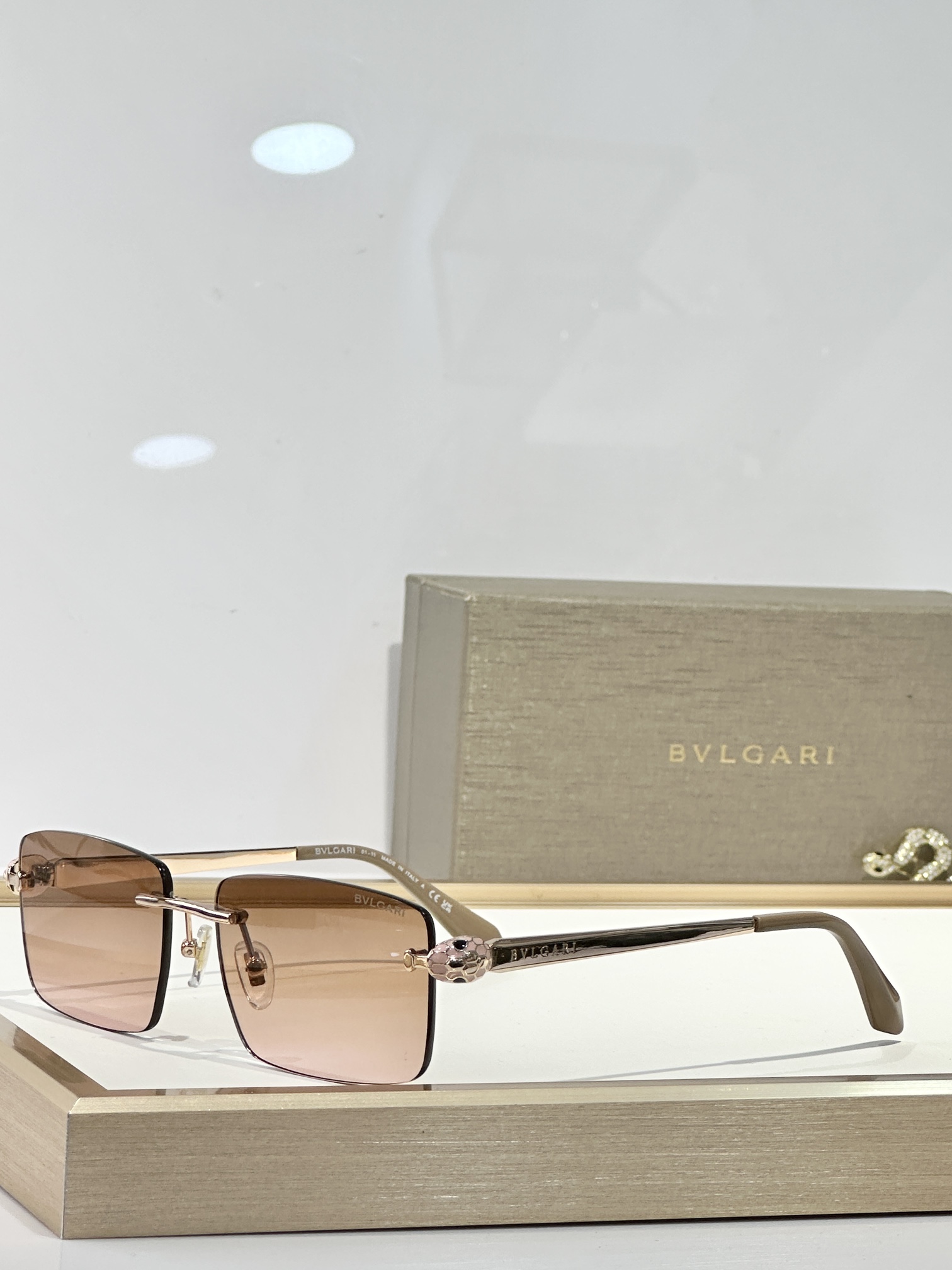  BVLGARI
MOD：BV40065I
Size：57口15 140
