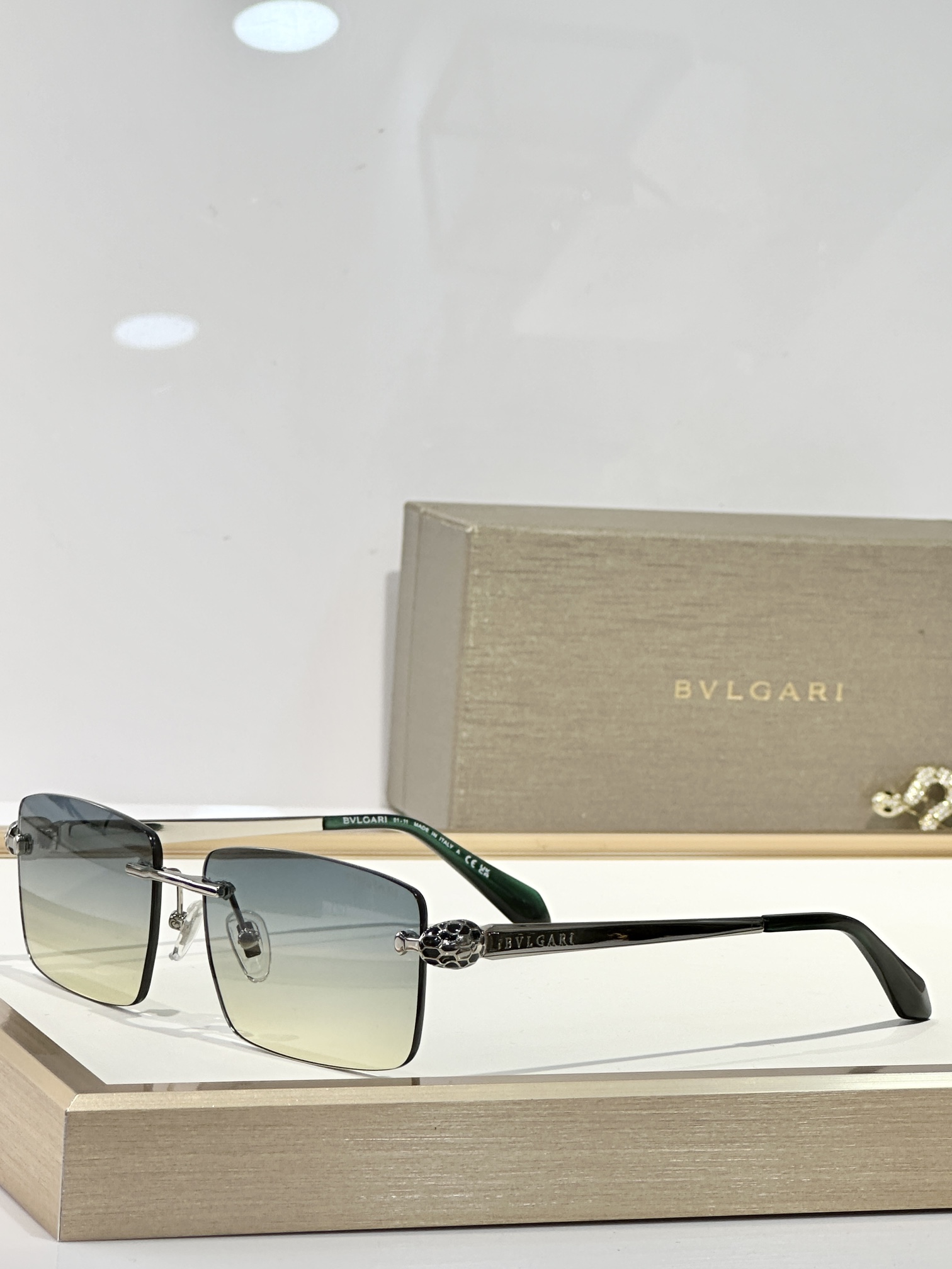 BVLGARI
MOD：BV40065I
Size：57口15 140
