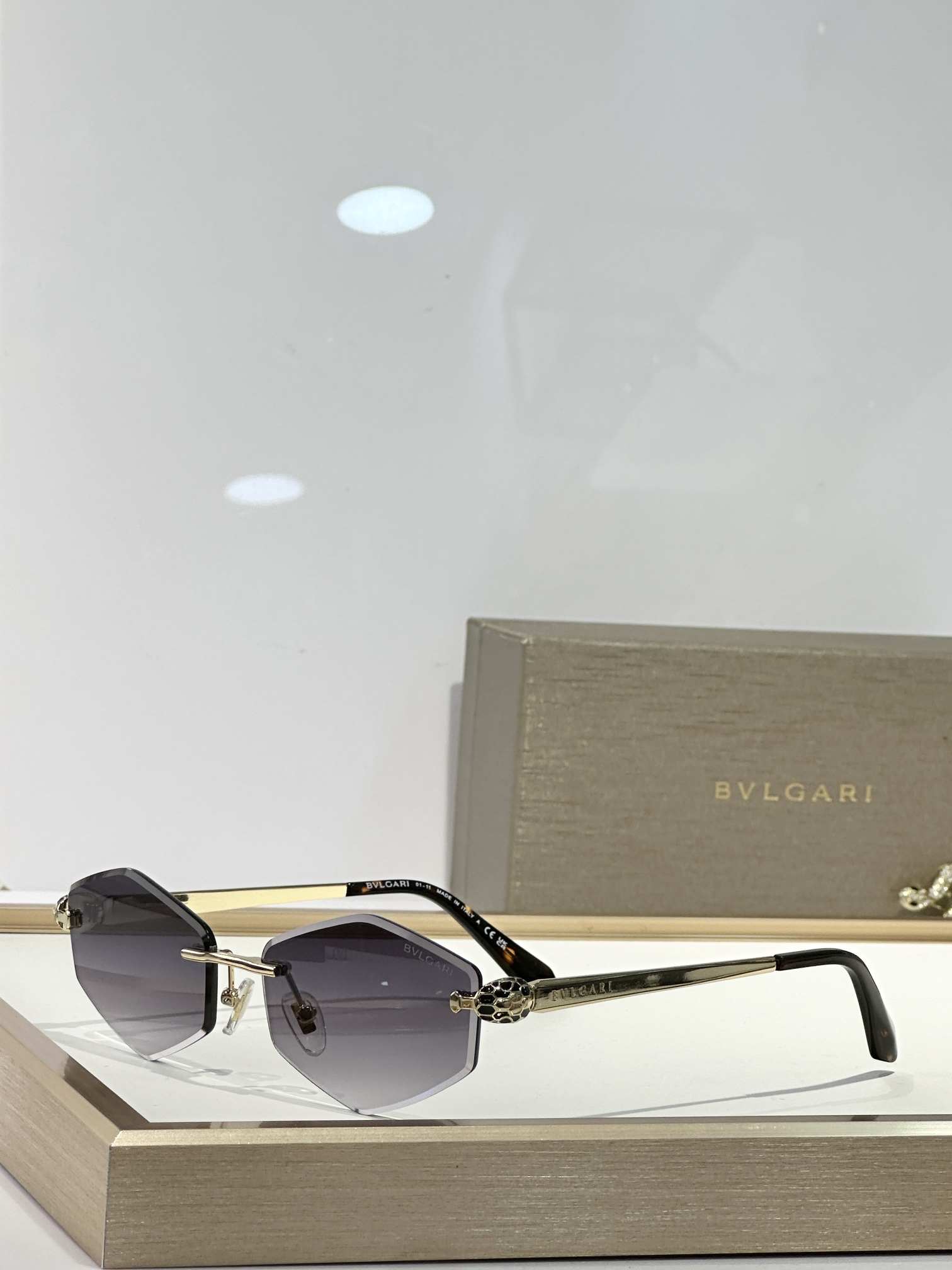  BVLGARI
MOD：BV40076I
Size：57口15 140
