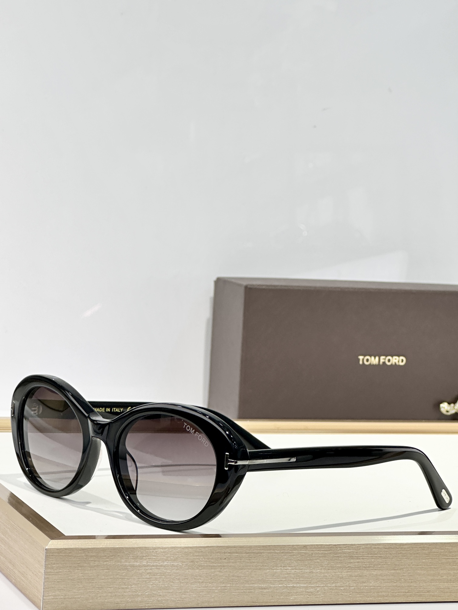  TOM FORD
MOD：FT1172
Size：54口21 140
