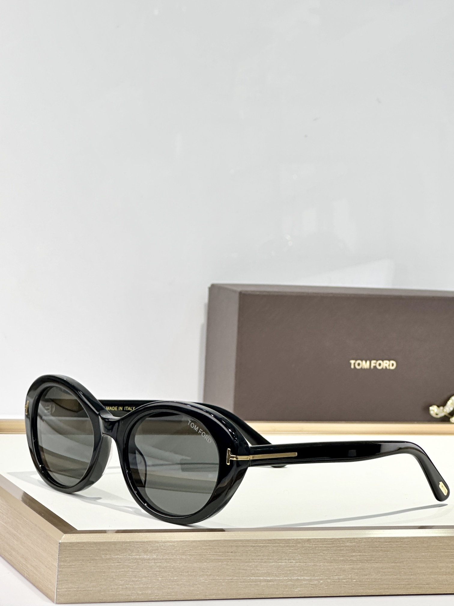  TOM FORD
MOD：FT1172
Size：54口21 140
