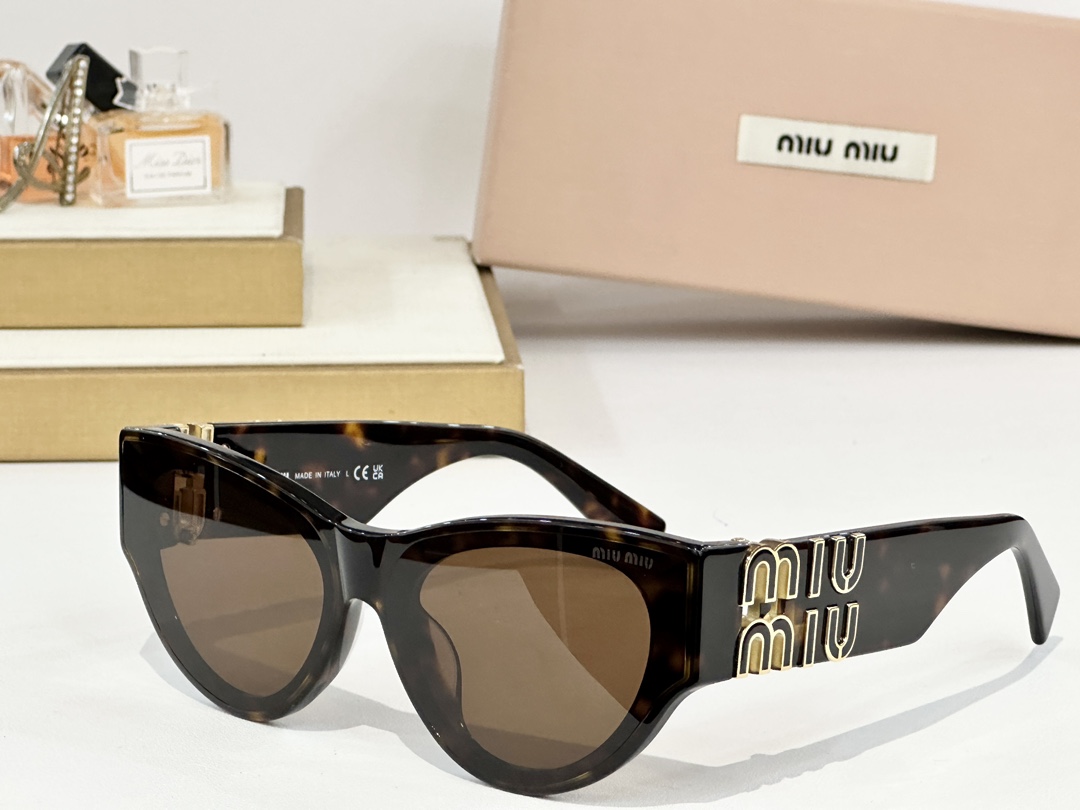  MIU MI*
MOD：SUM082Z
Size：52口21 135
