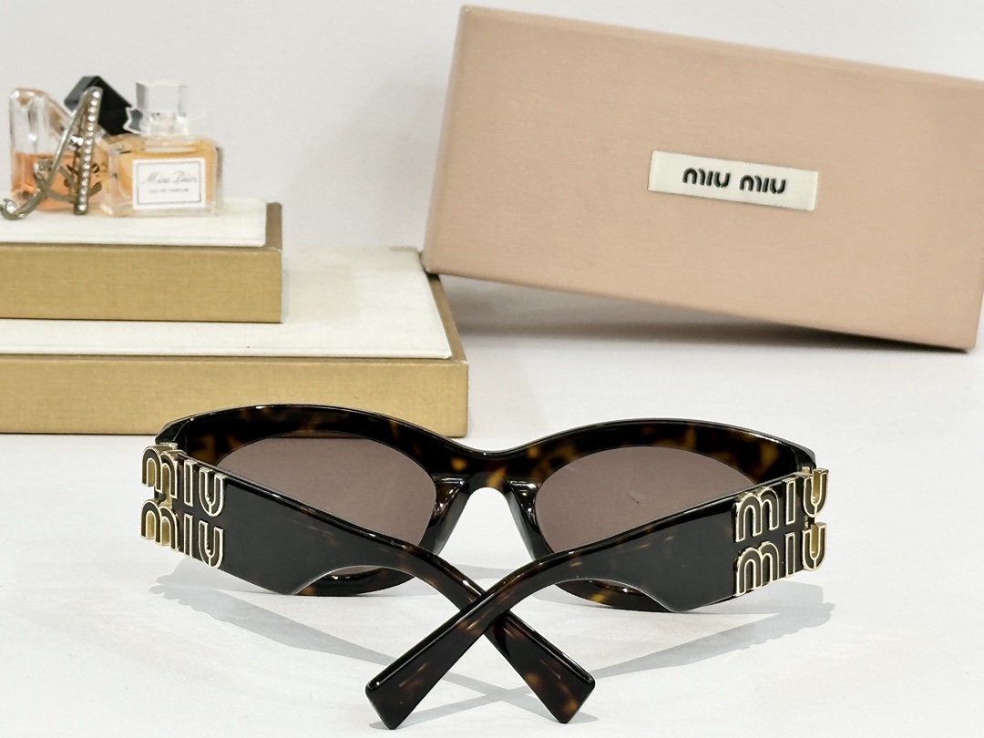  MIU MI*
MOD：SMU080Z
Size：54口21 135
