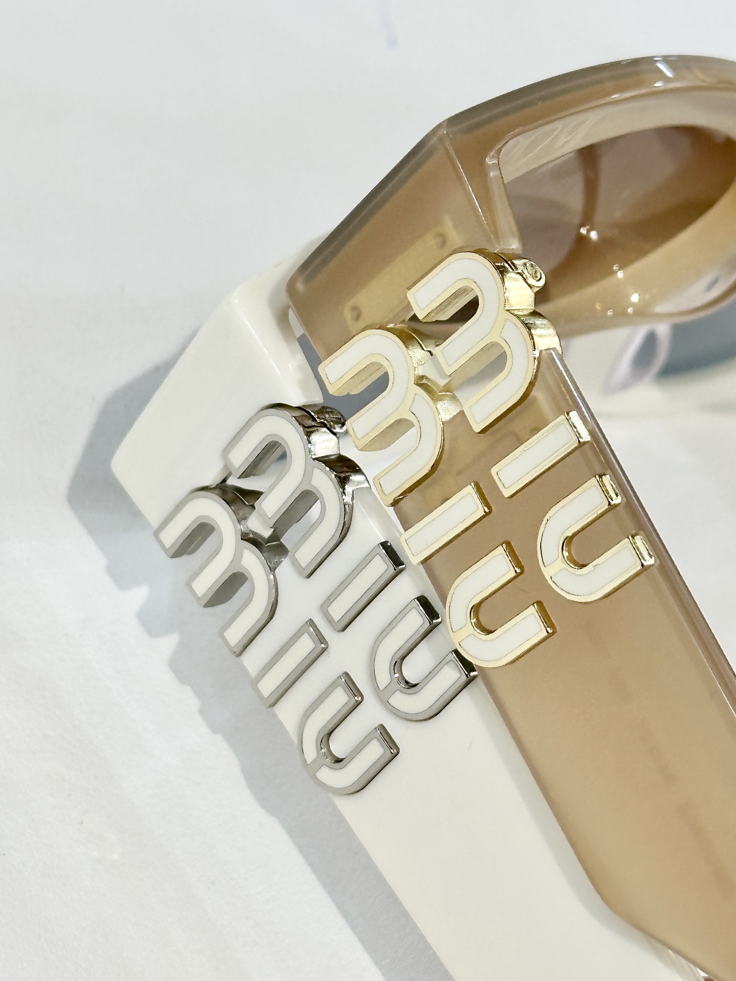  MIU MI*
MOD：SMU080Z
Size：54口21 135
