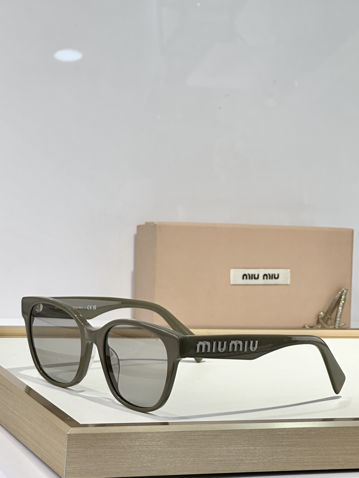  MIU MI*
MOD：SMU087Z
Size：53口20 135
