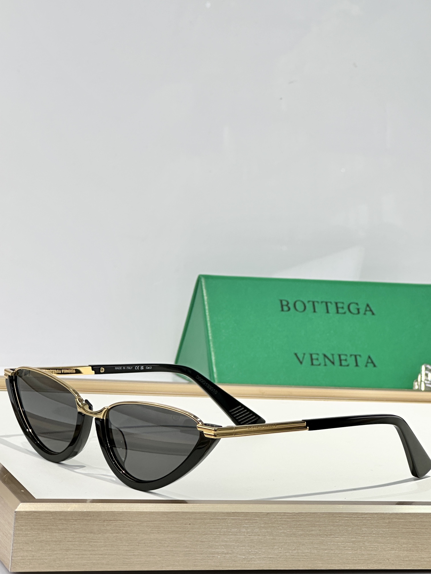  BOTTEGA VENETA 
MOD：BV1346S
size：56口17-145
