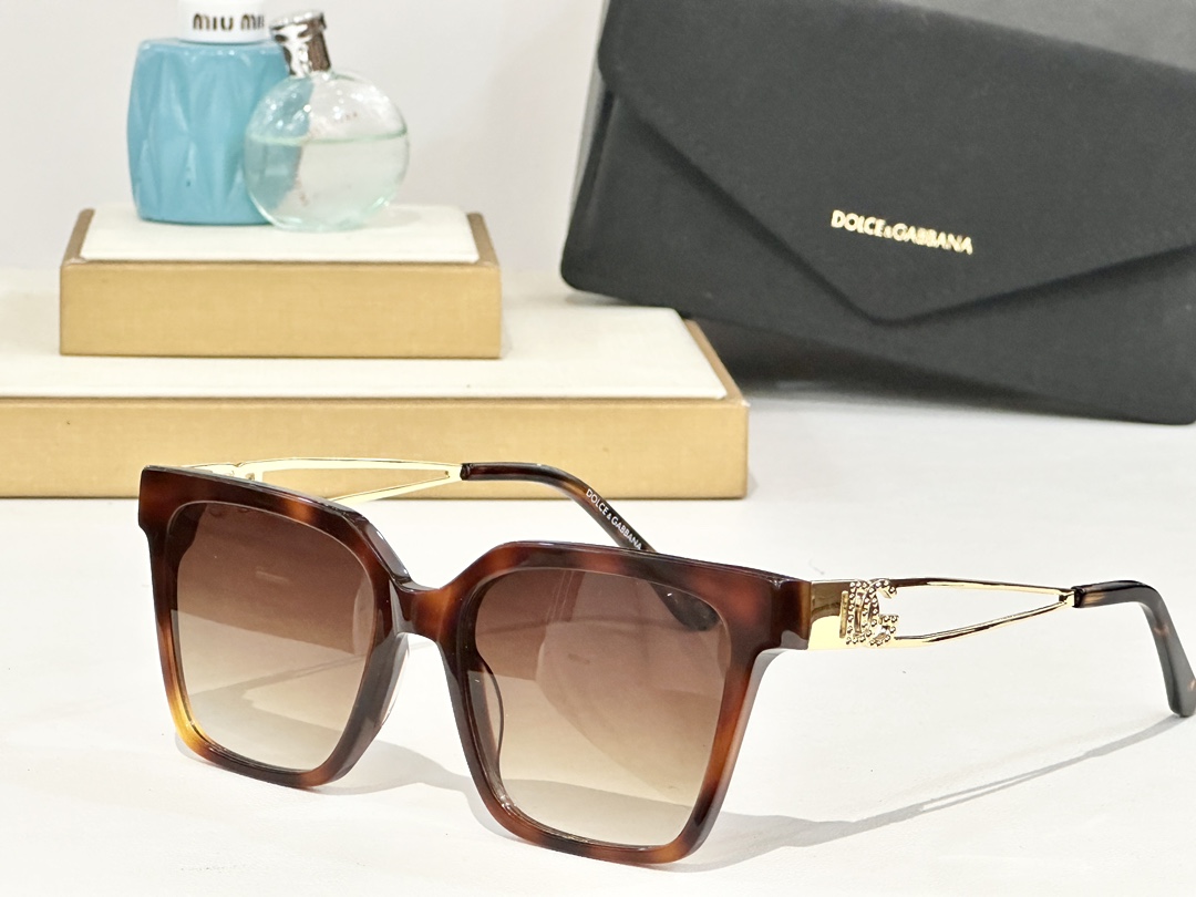  DOLCE & GABBAN*
MODEL：DG 3376B
SIZE：51口18-145
