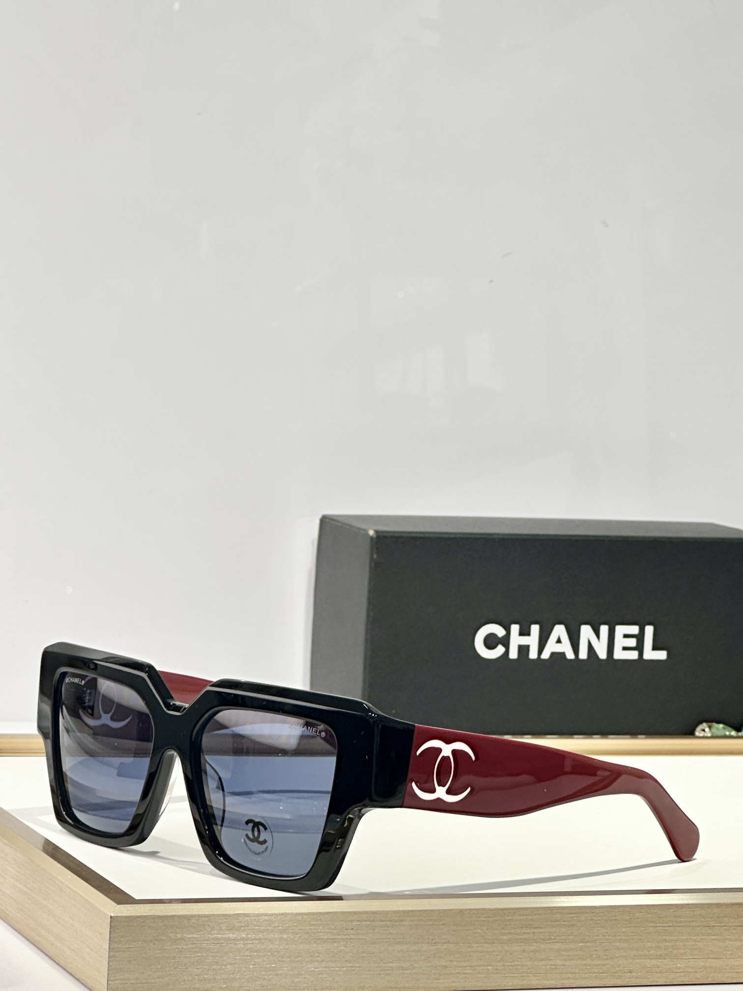  CHANEL
MPD：CH5548
Size：54口18-140
