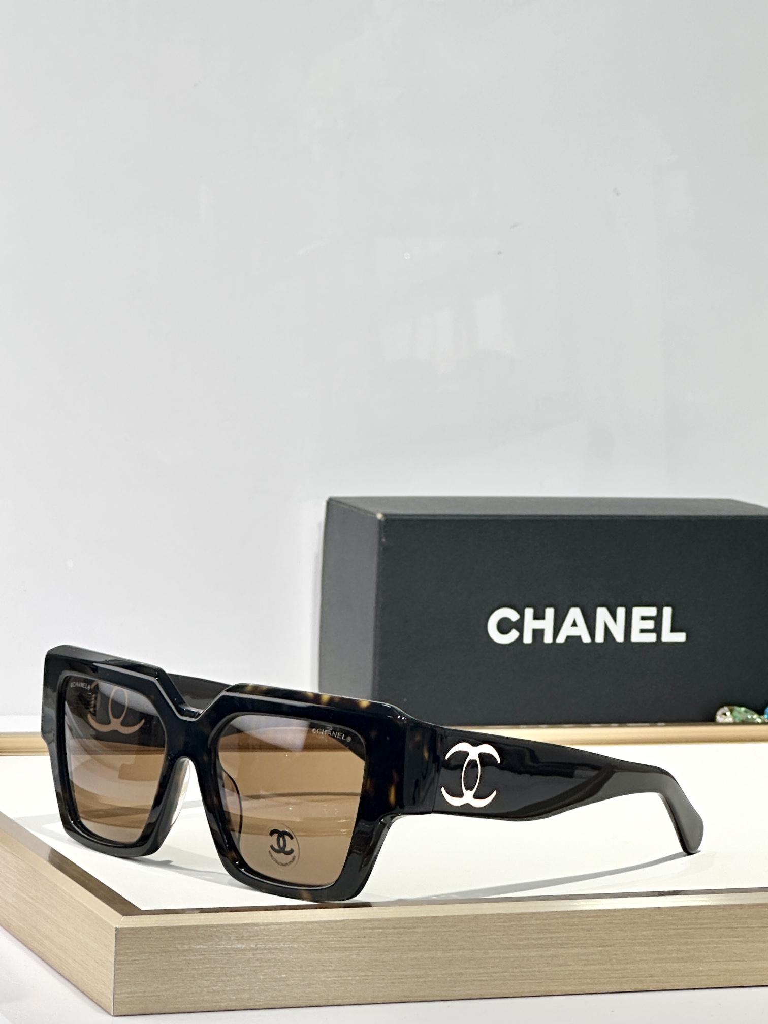  CHANEL
MPD：CH5548
Size：54口18-140
