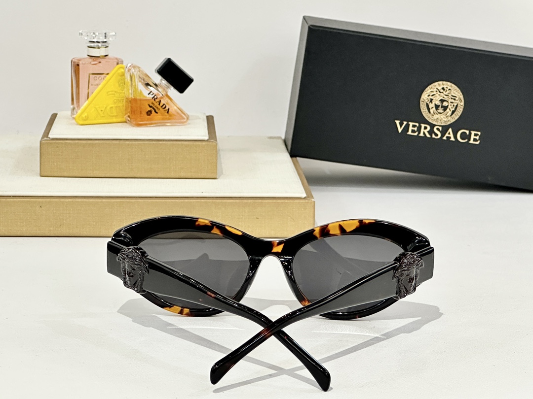  VERSACE
MOD：4005U
Size：49口18 130
