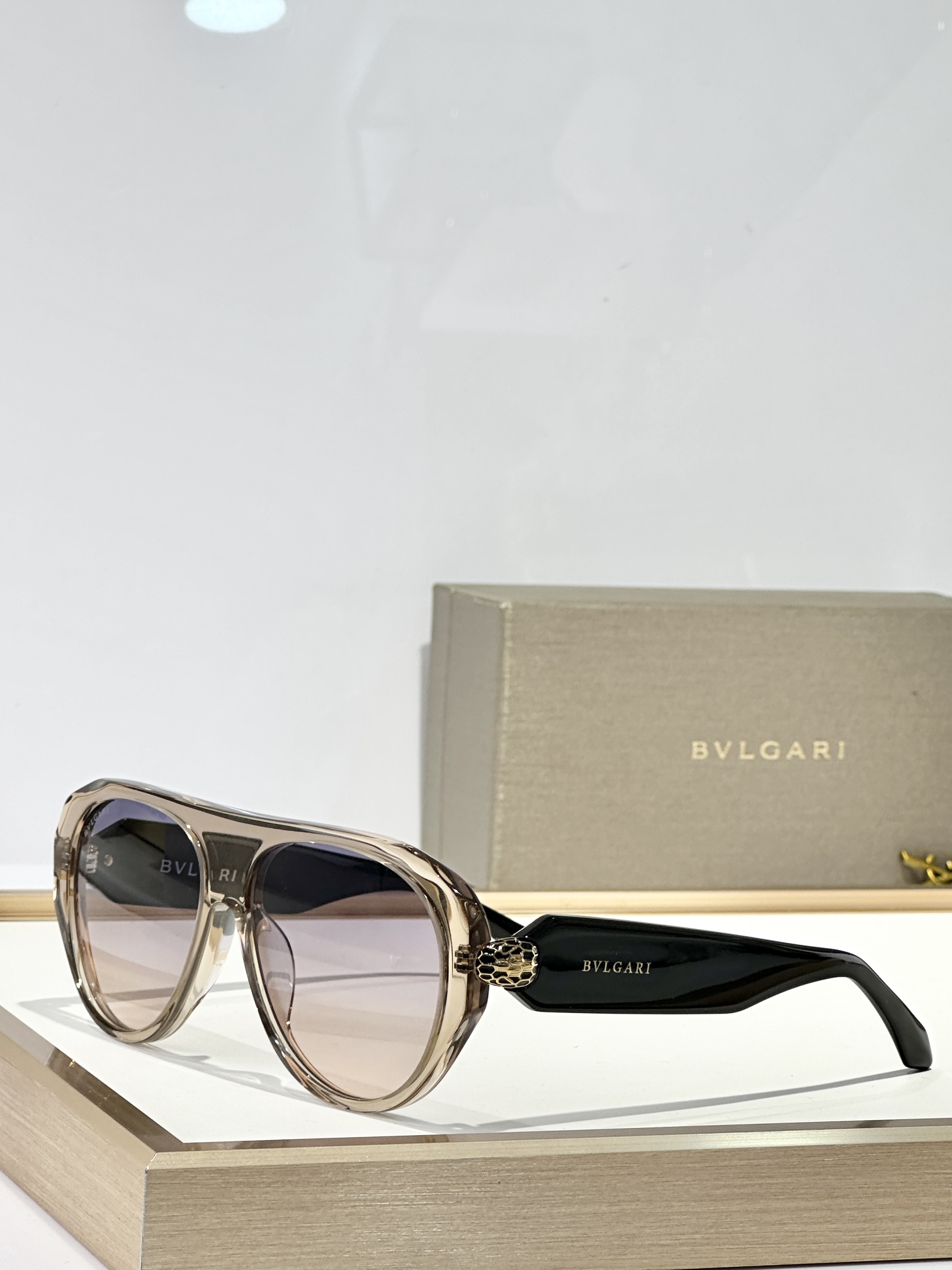  BVLGARI
MOD：BV40060I
Size：56口16 140
