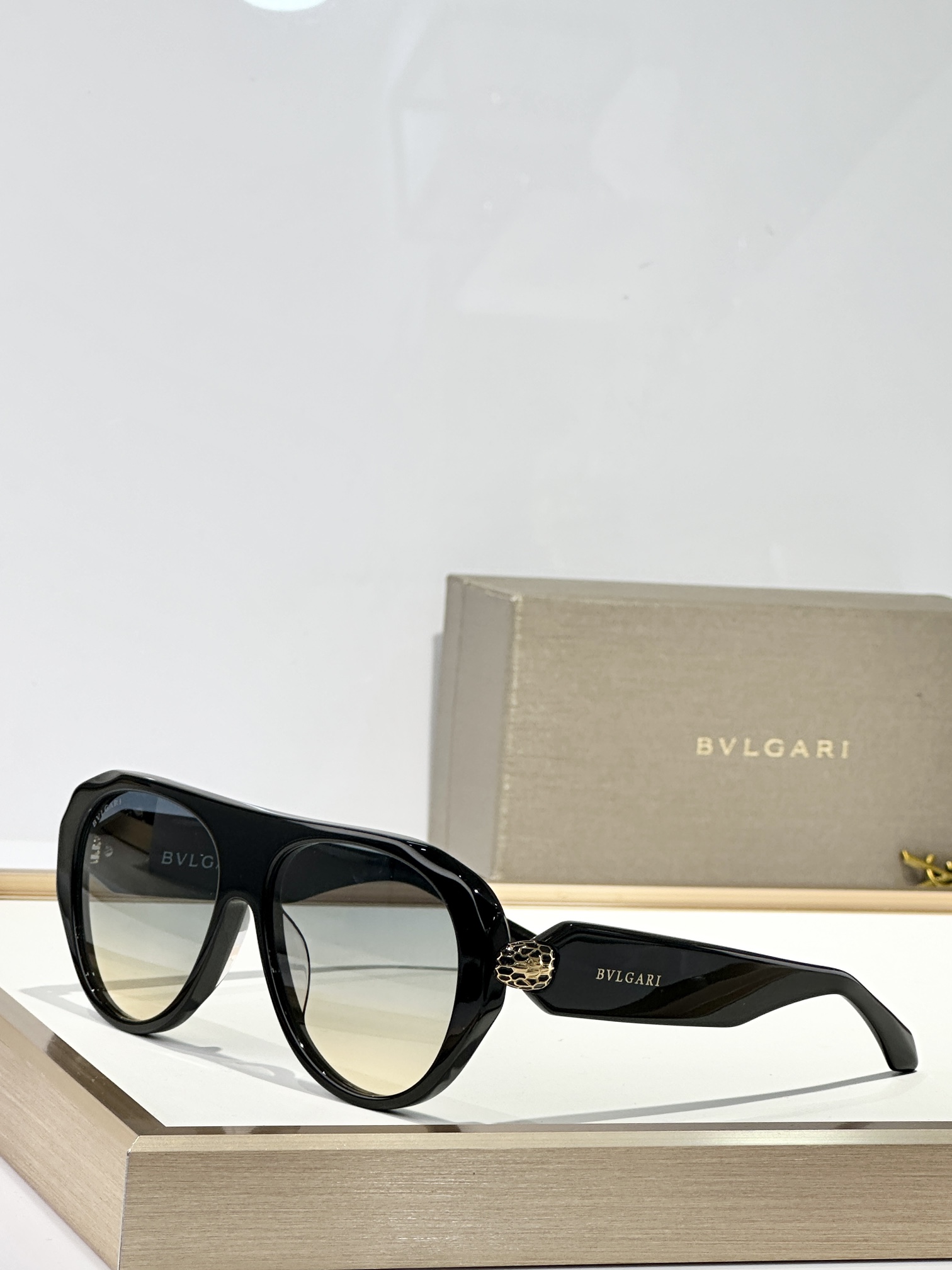  BVLGARI
MOD：BV40060I
Size：56口16 140
