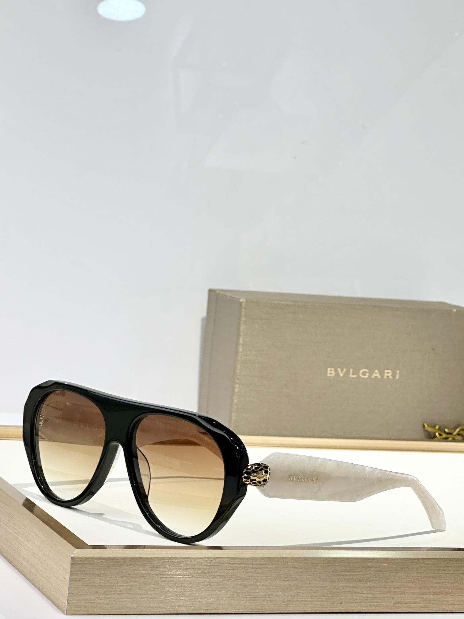 BVLGARI
MOD：BV40060I
Size：56口16 140

