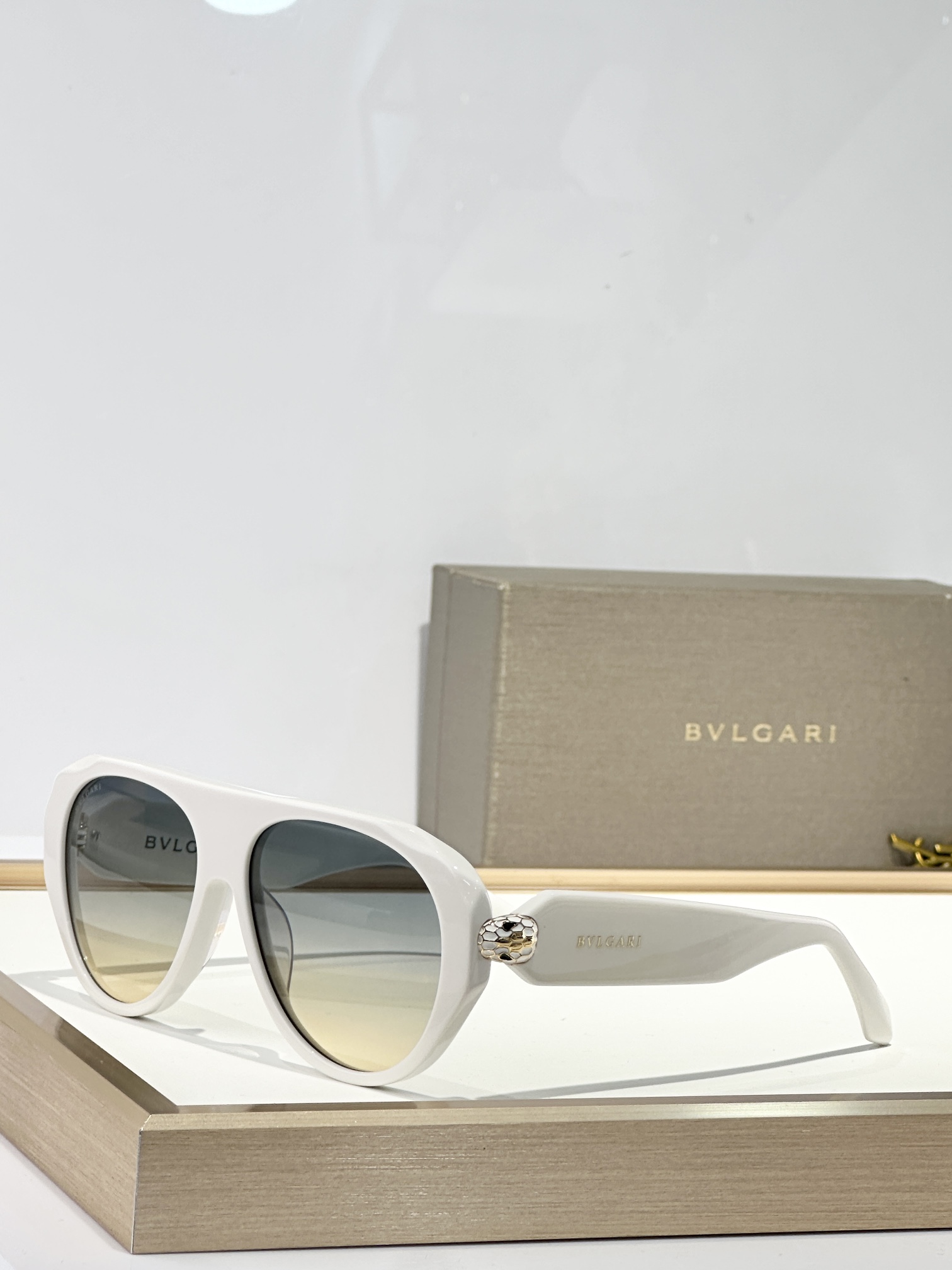  BVLGARI
MOD：BV40060I
Size：56口16 140
